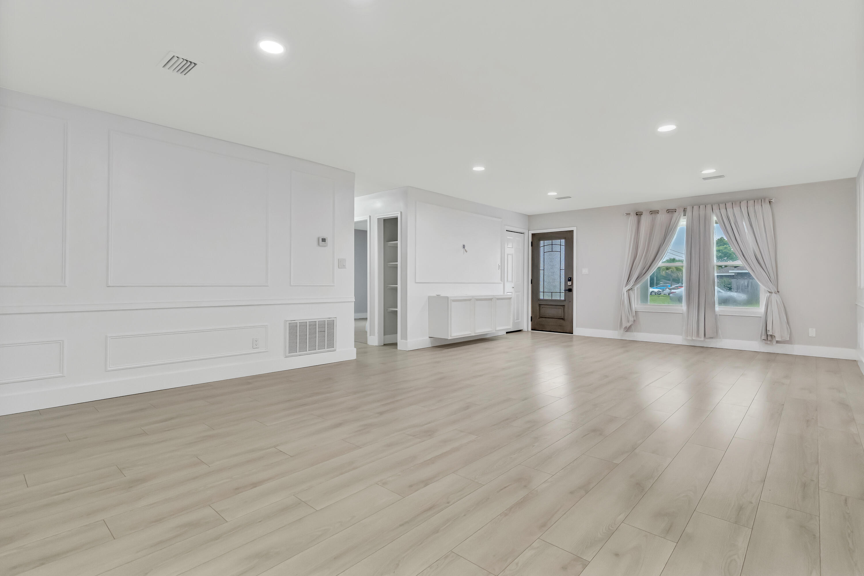 LLOYD & HETHERINGTON - Residential