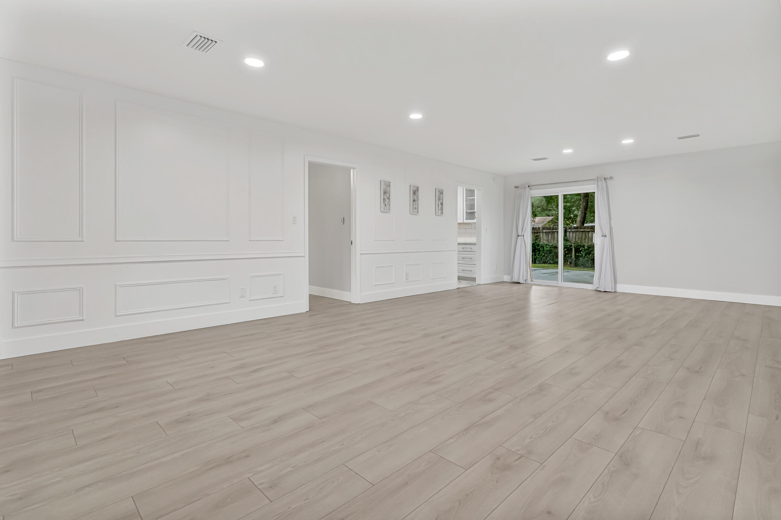 LLOYD & HETHERINGTON - Residential