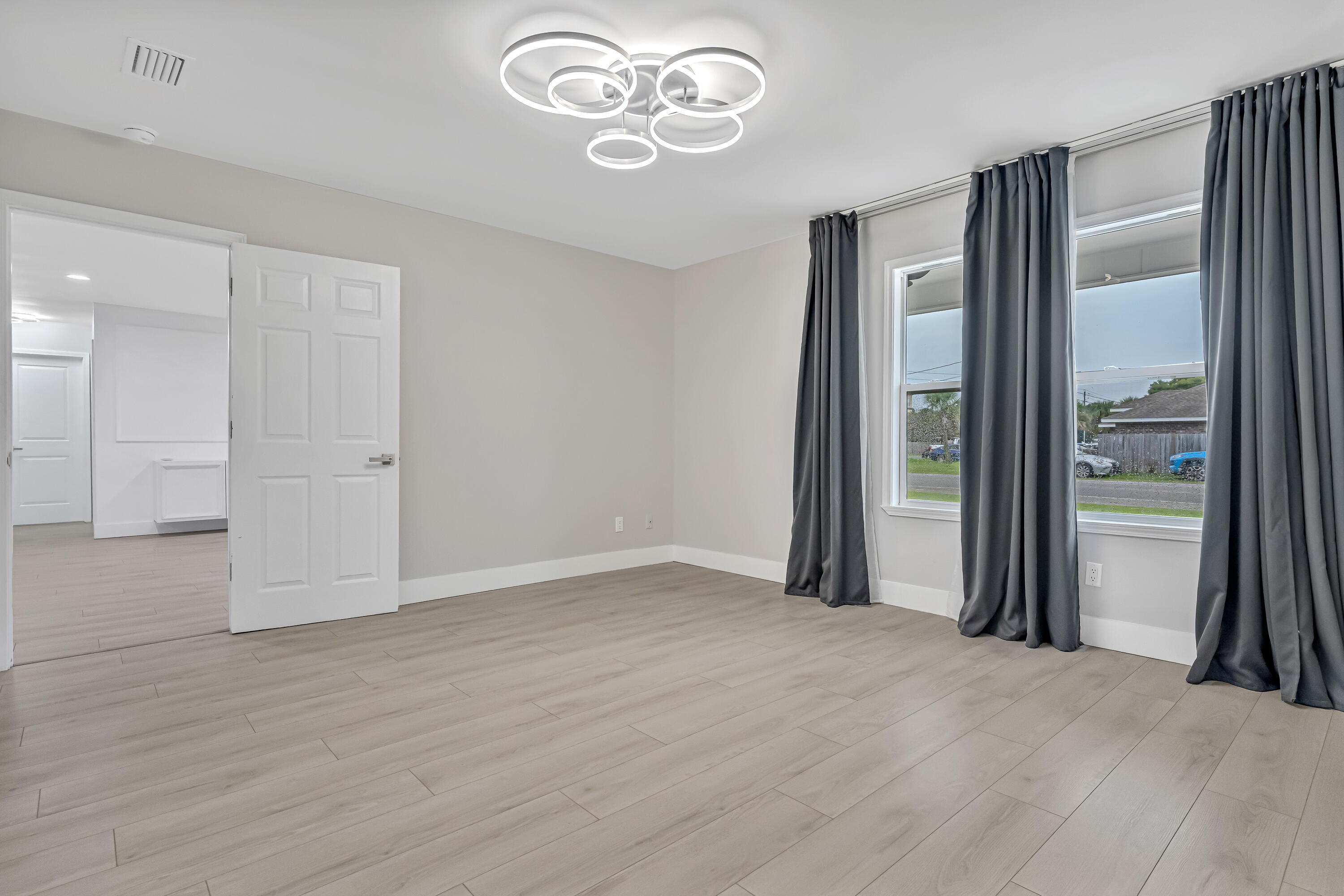 LLOYD & HETHERINGTON - Residential