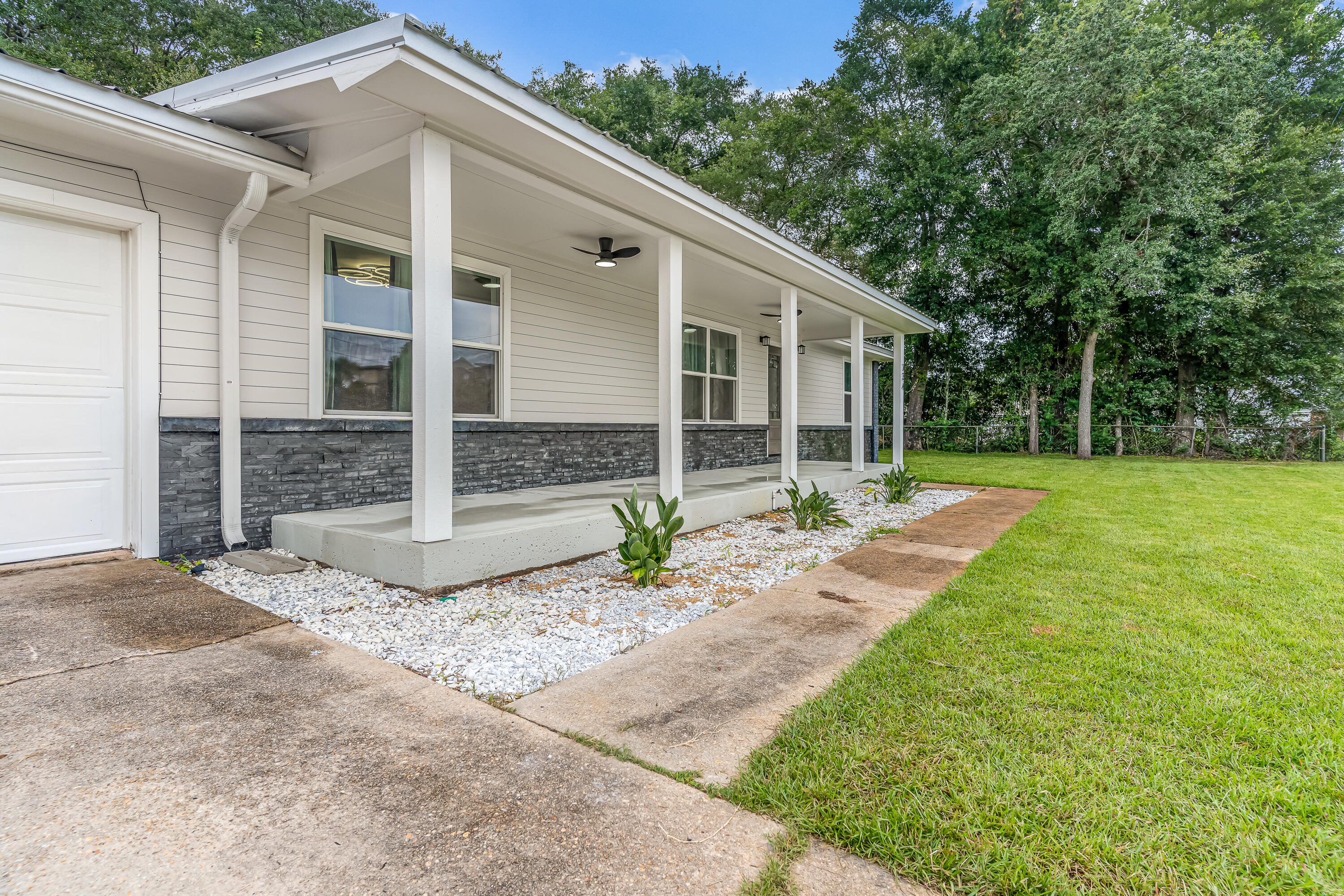 LLOYD & HETHERINGTON - Residential