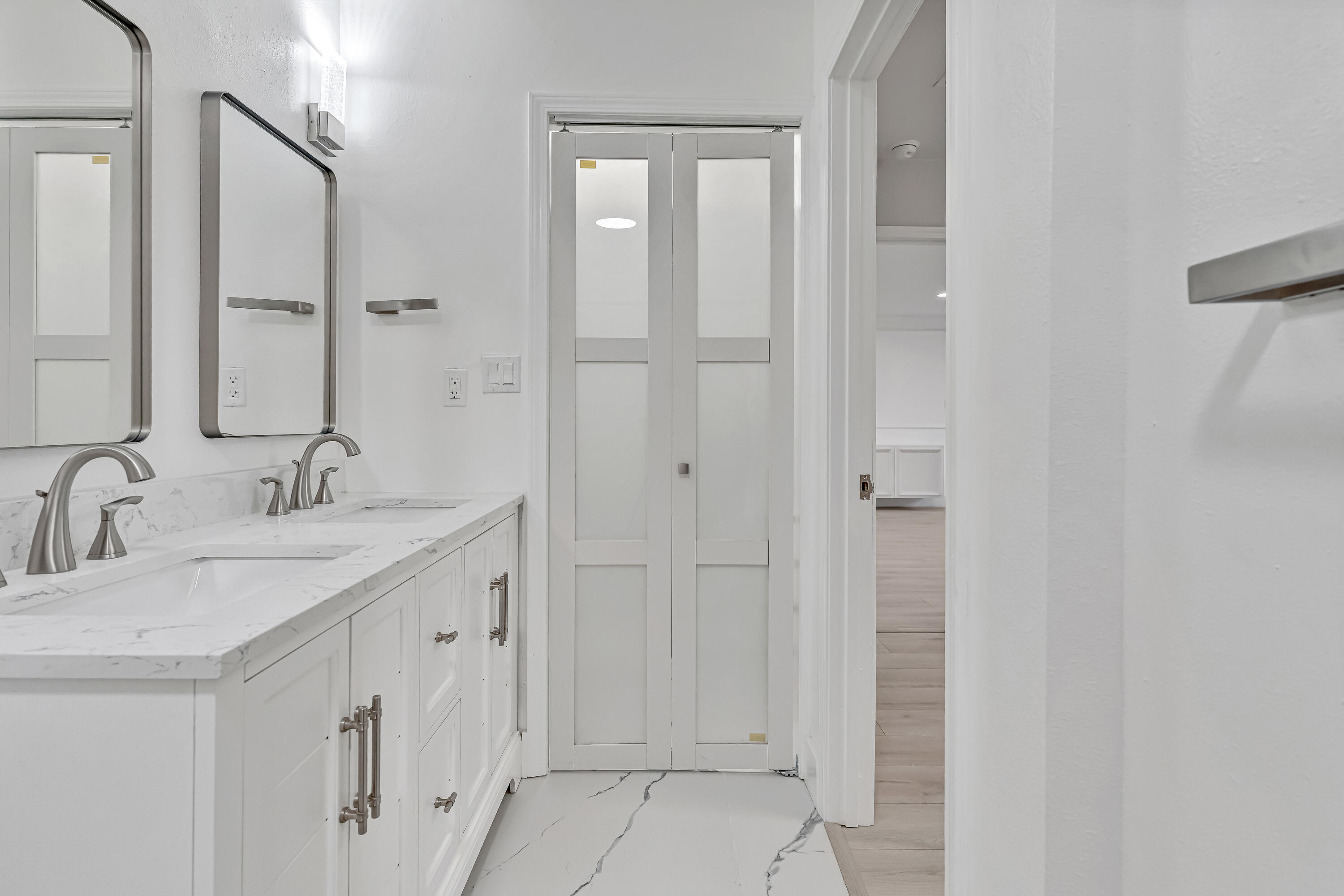 LLOYD & HETHERINGTON - Residential