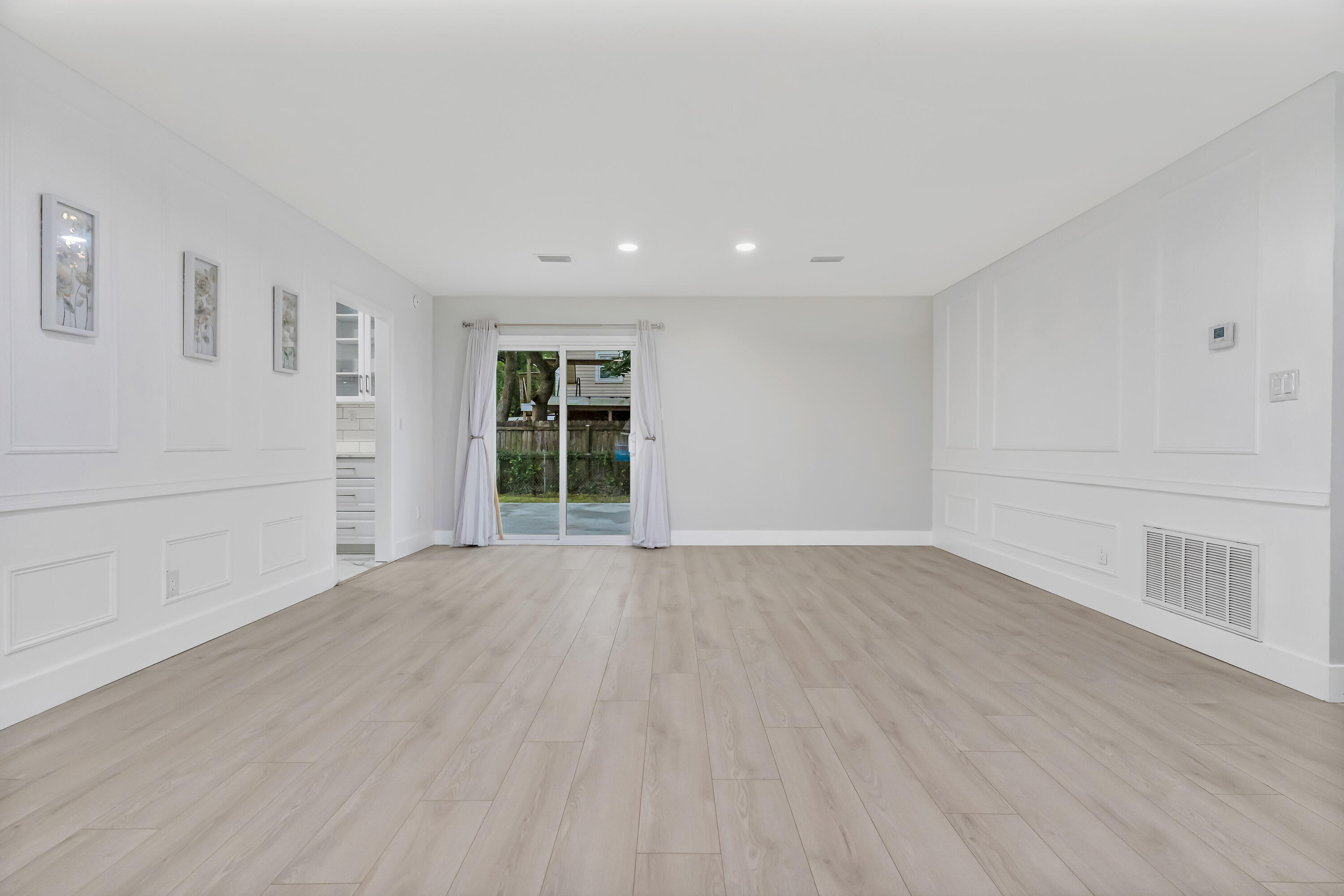 LLOYD & HETHERINGTON - Residential