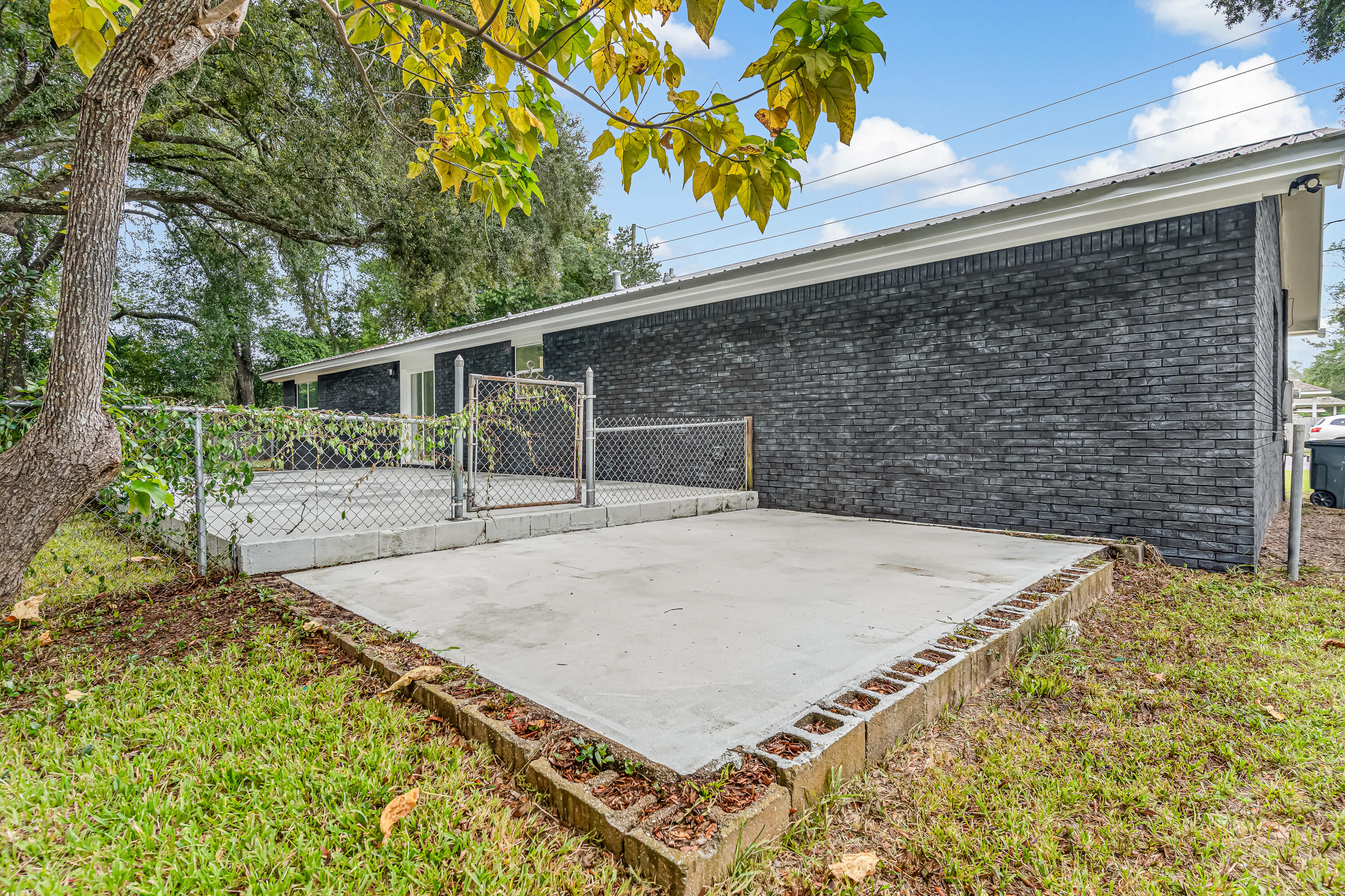 LLOYD & HETHERINGTON - Residential