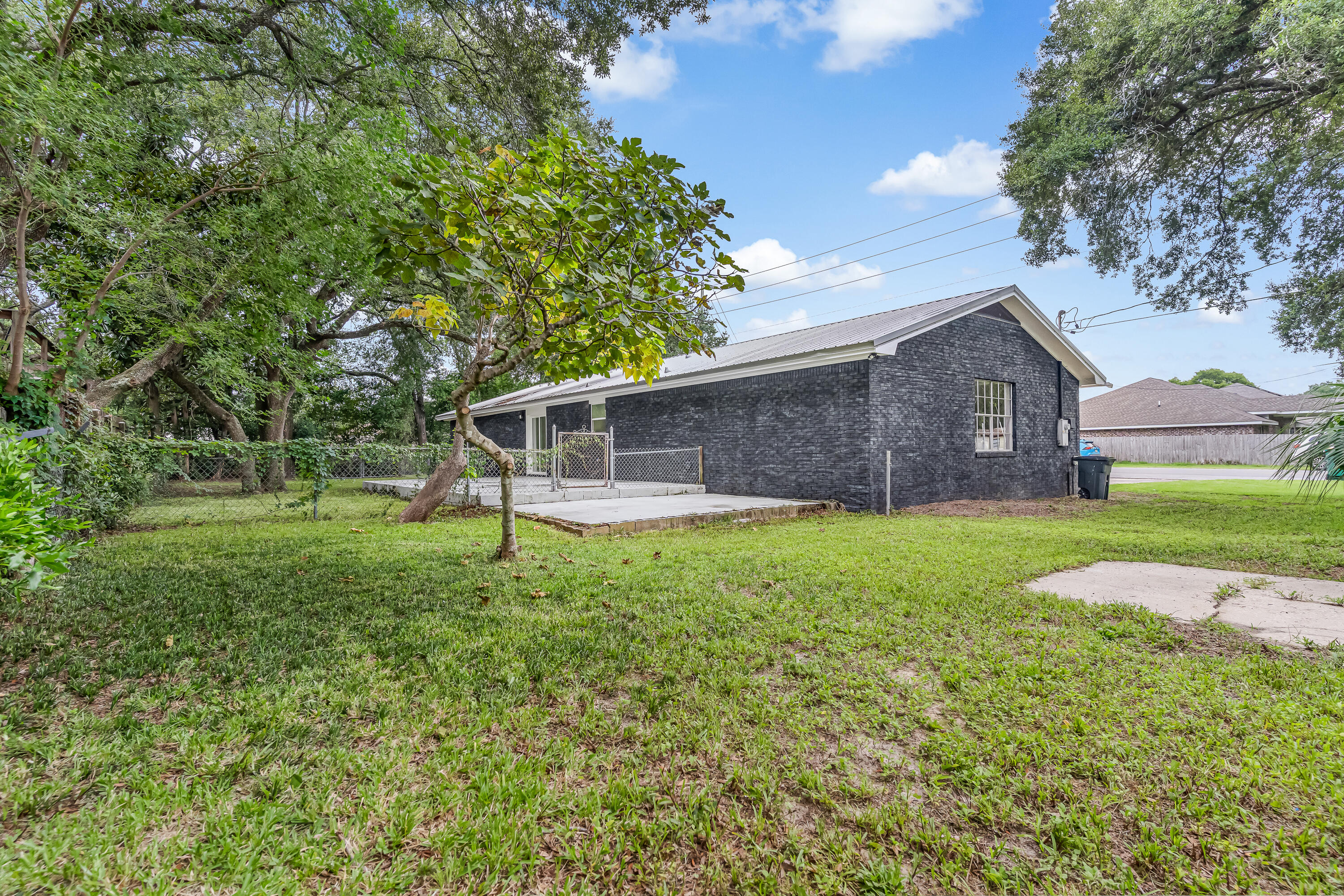 LLOYD & HETHERINGTON - Residential