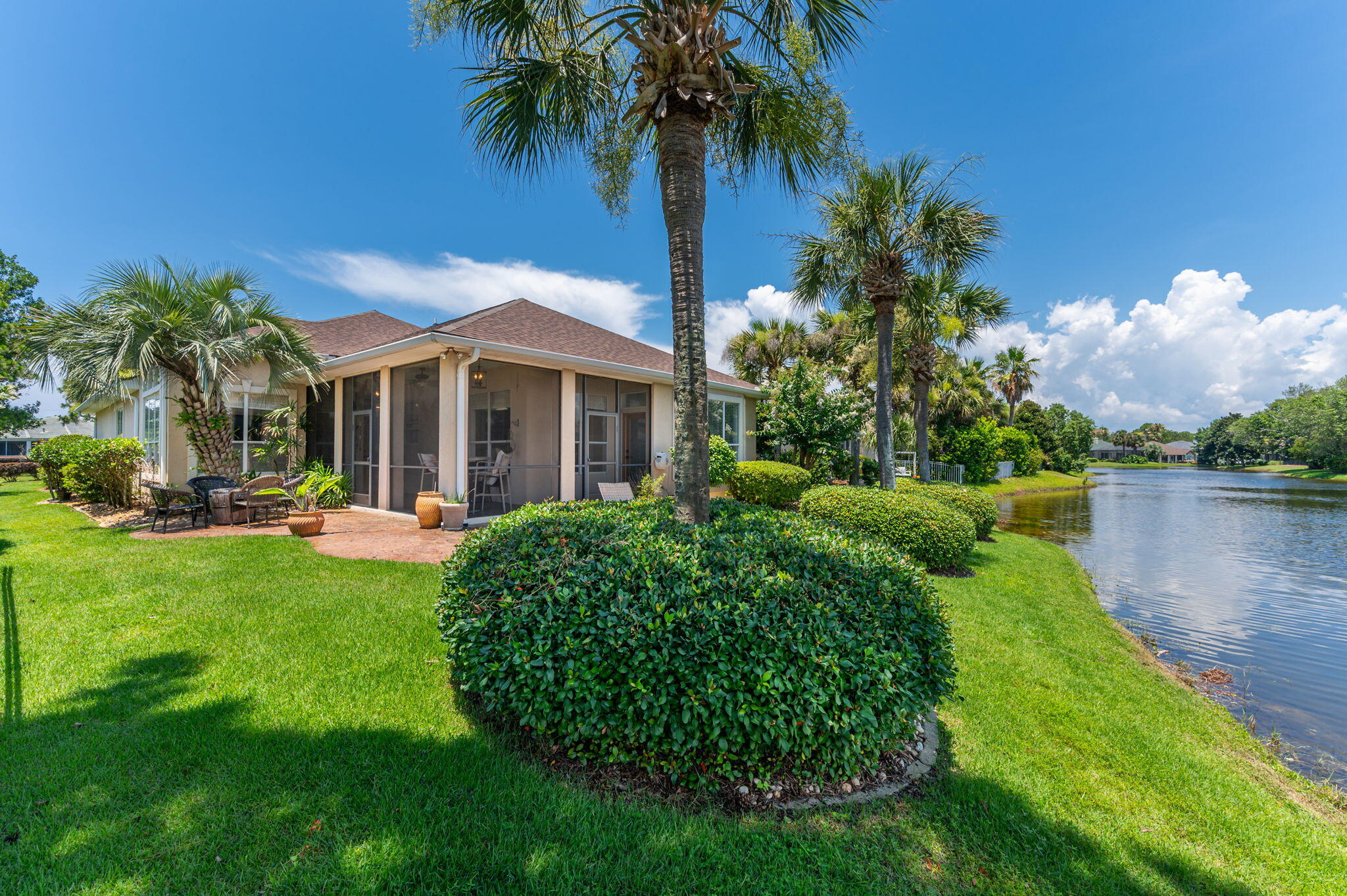 Emerald Lakes - Residential