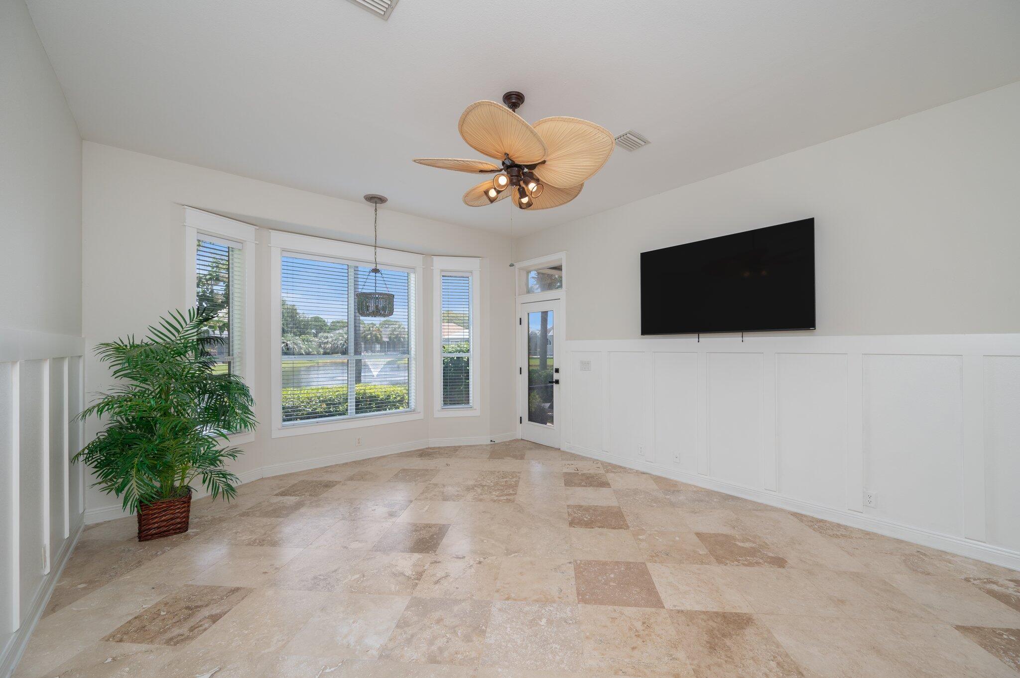 Emerald Lakes - Residential