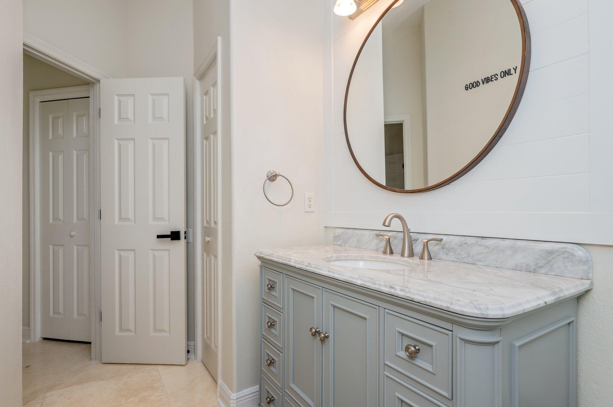 Emerald Lakes - Residential