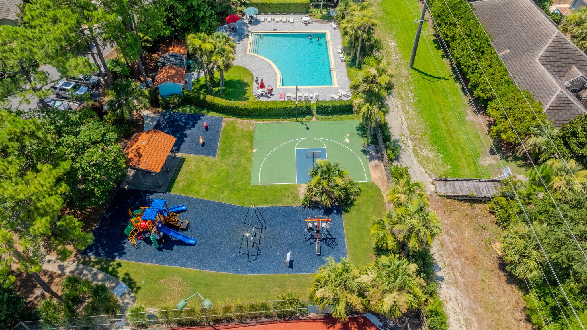 Emerald Lakes - Residential