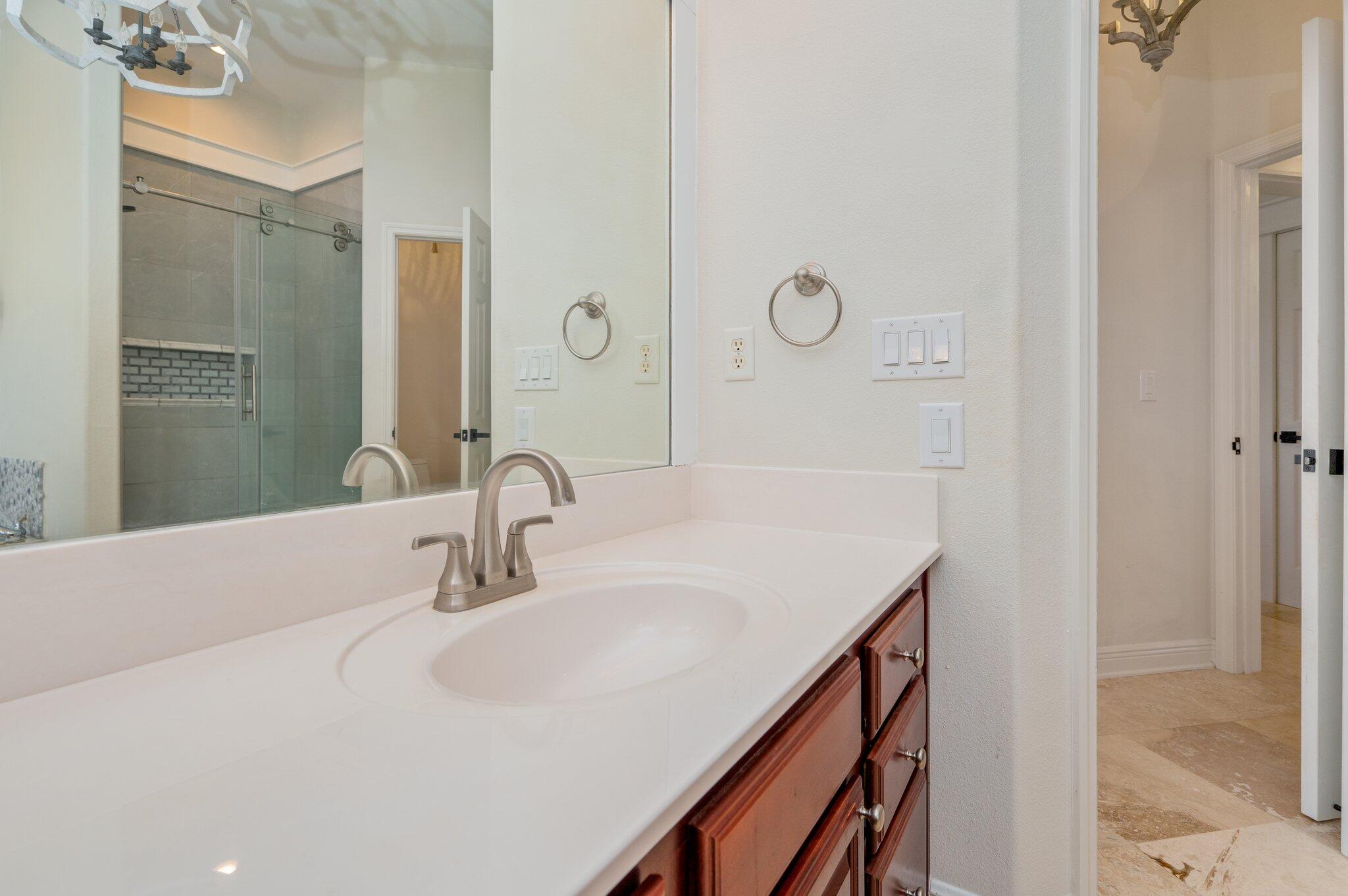 Emerald Lakes - Residential