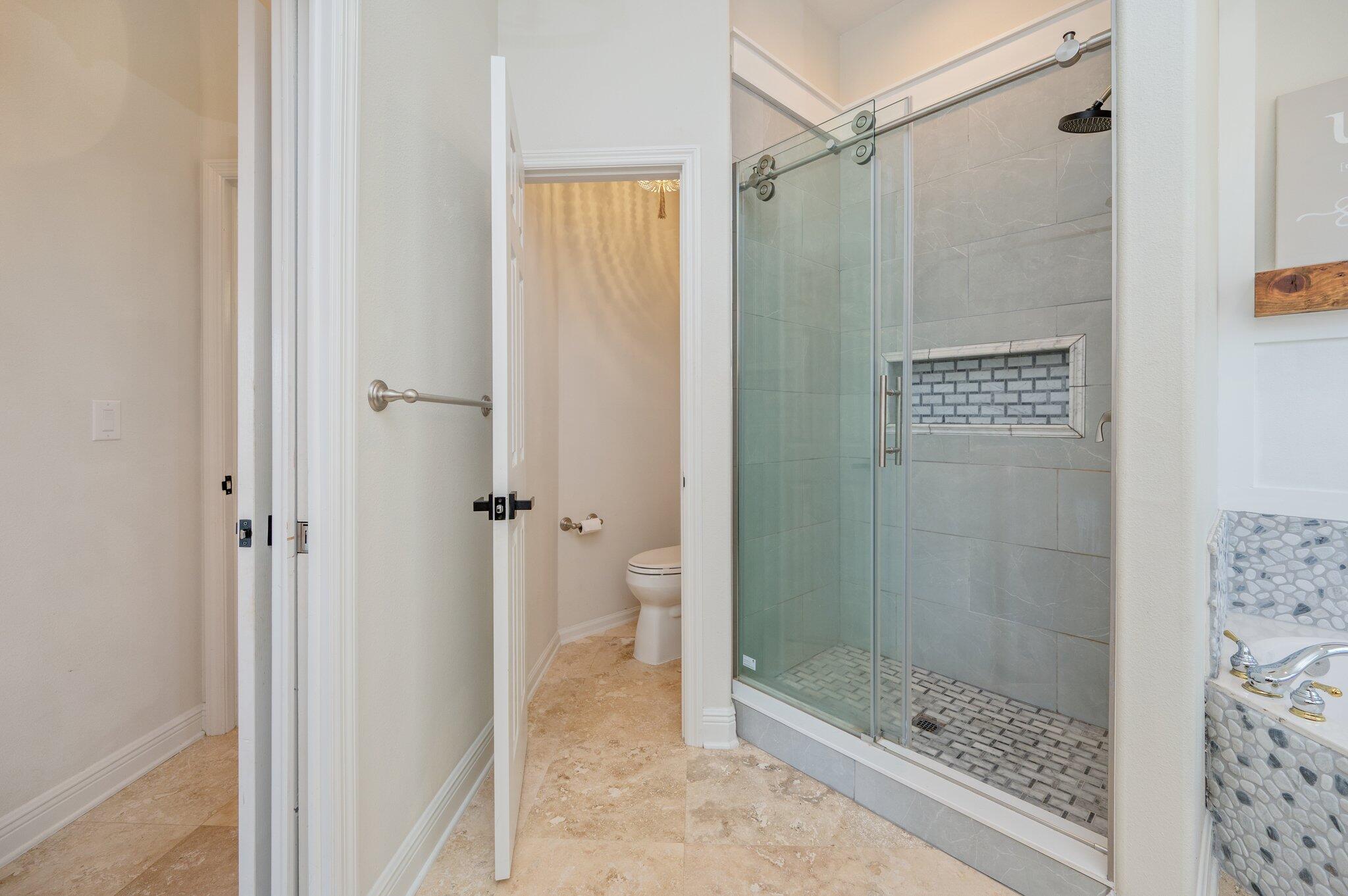 Emerald Lakes - Residential