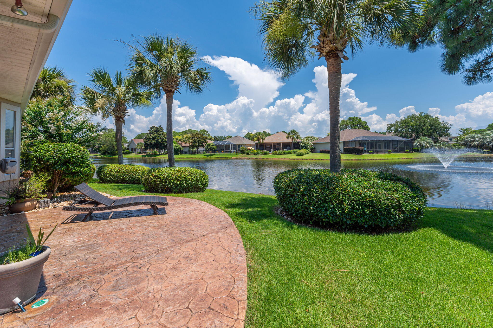 Emerald Lakes - Residential