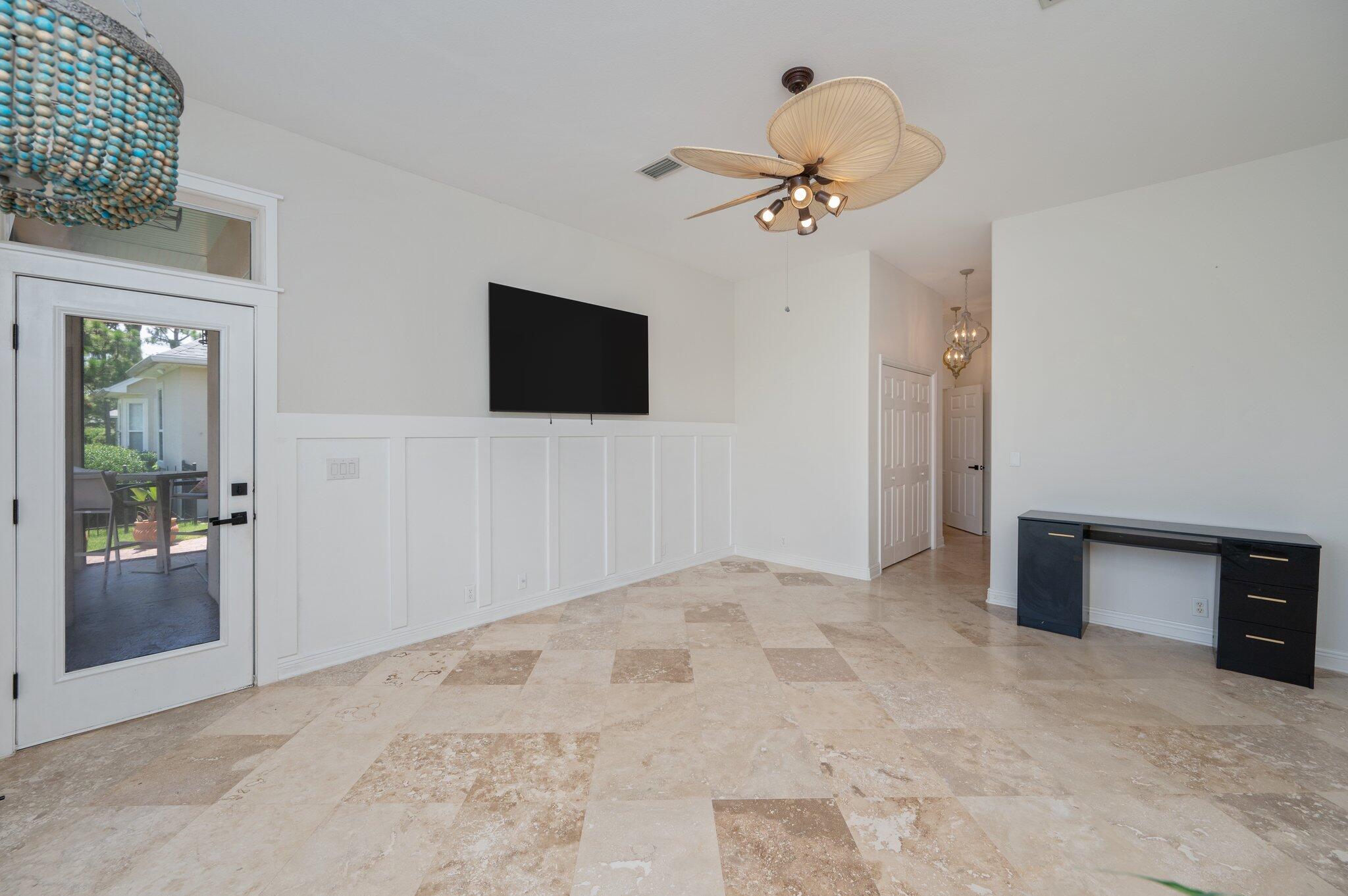 Emerald Lakes - Residential