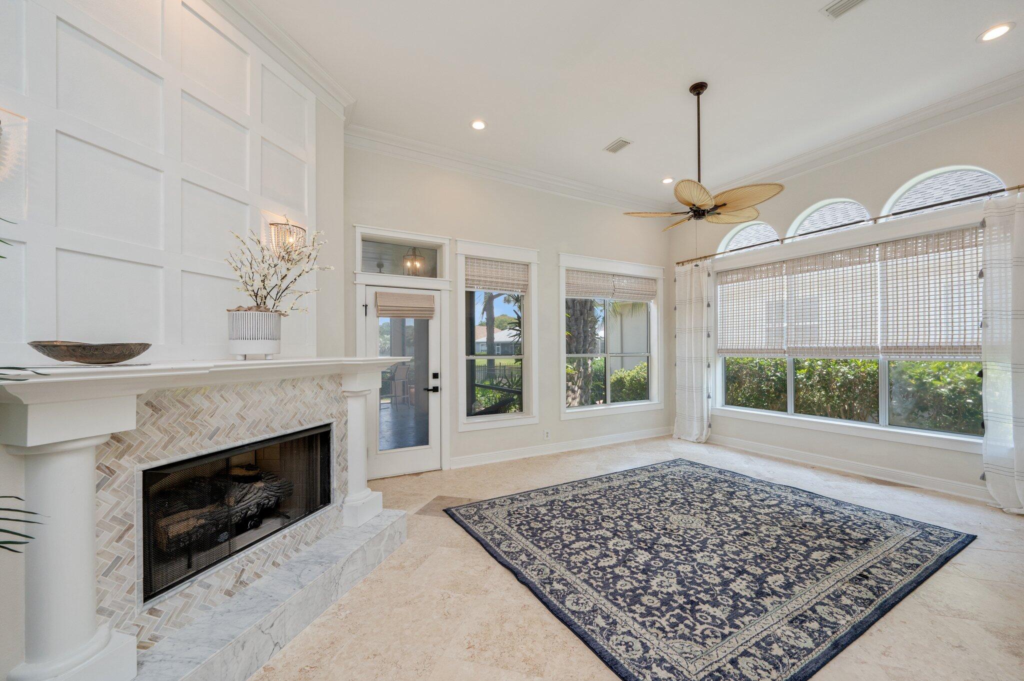 Emerald Lakes - Residential