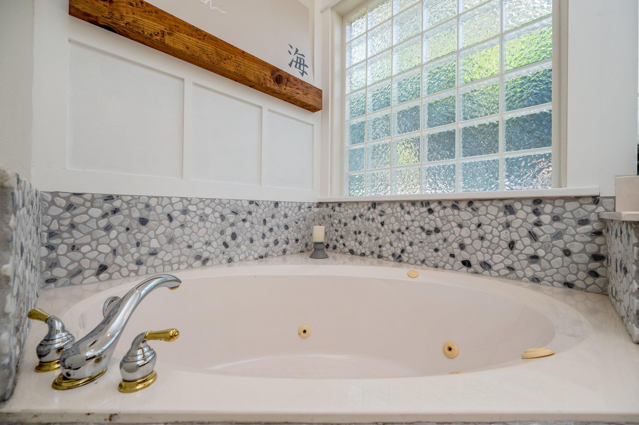 Emerald Lakes - Residential