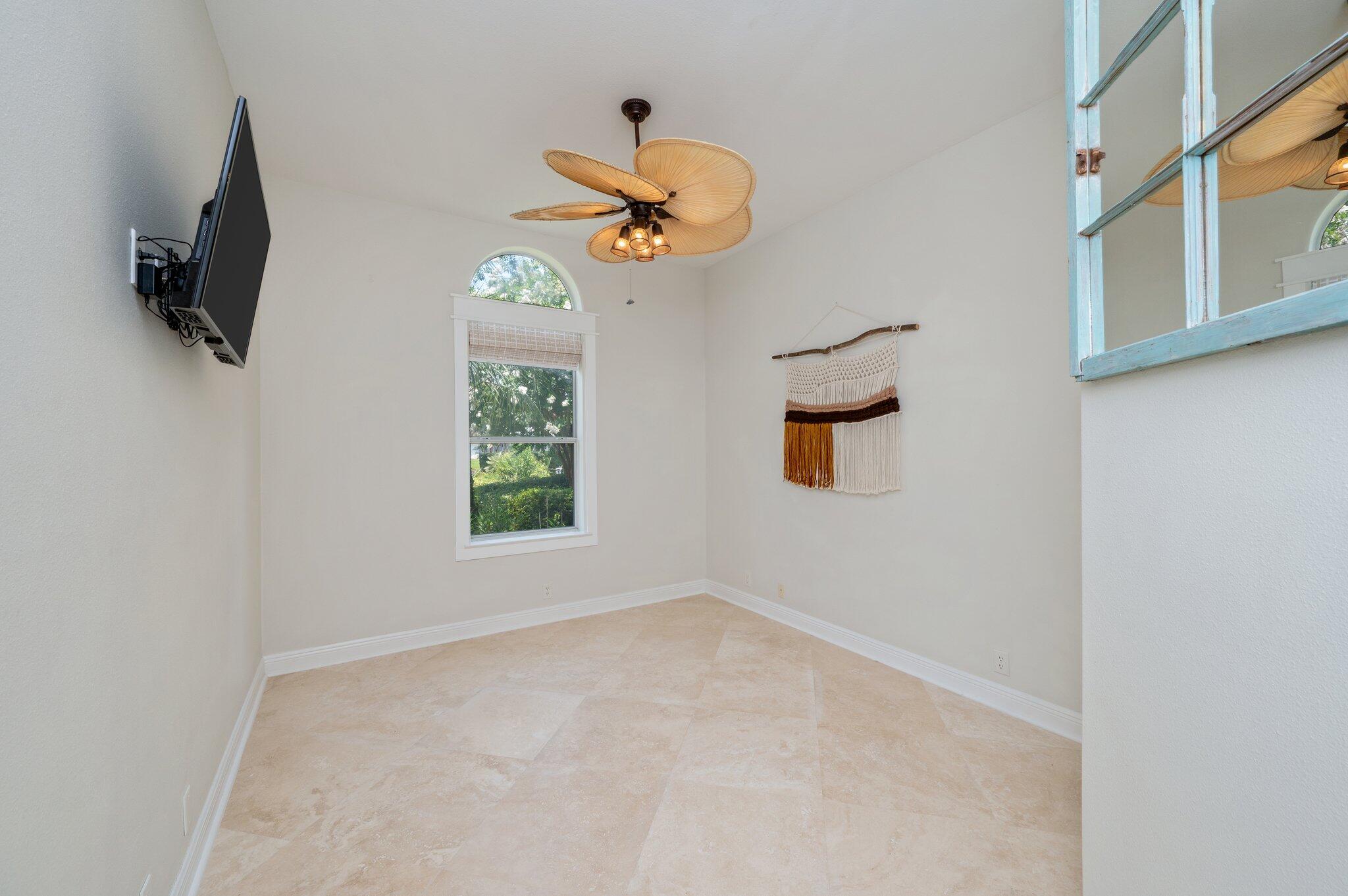 Emerald Lakes - Residential