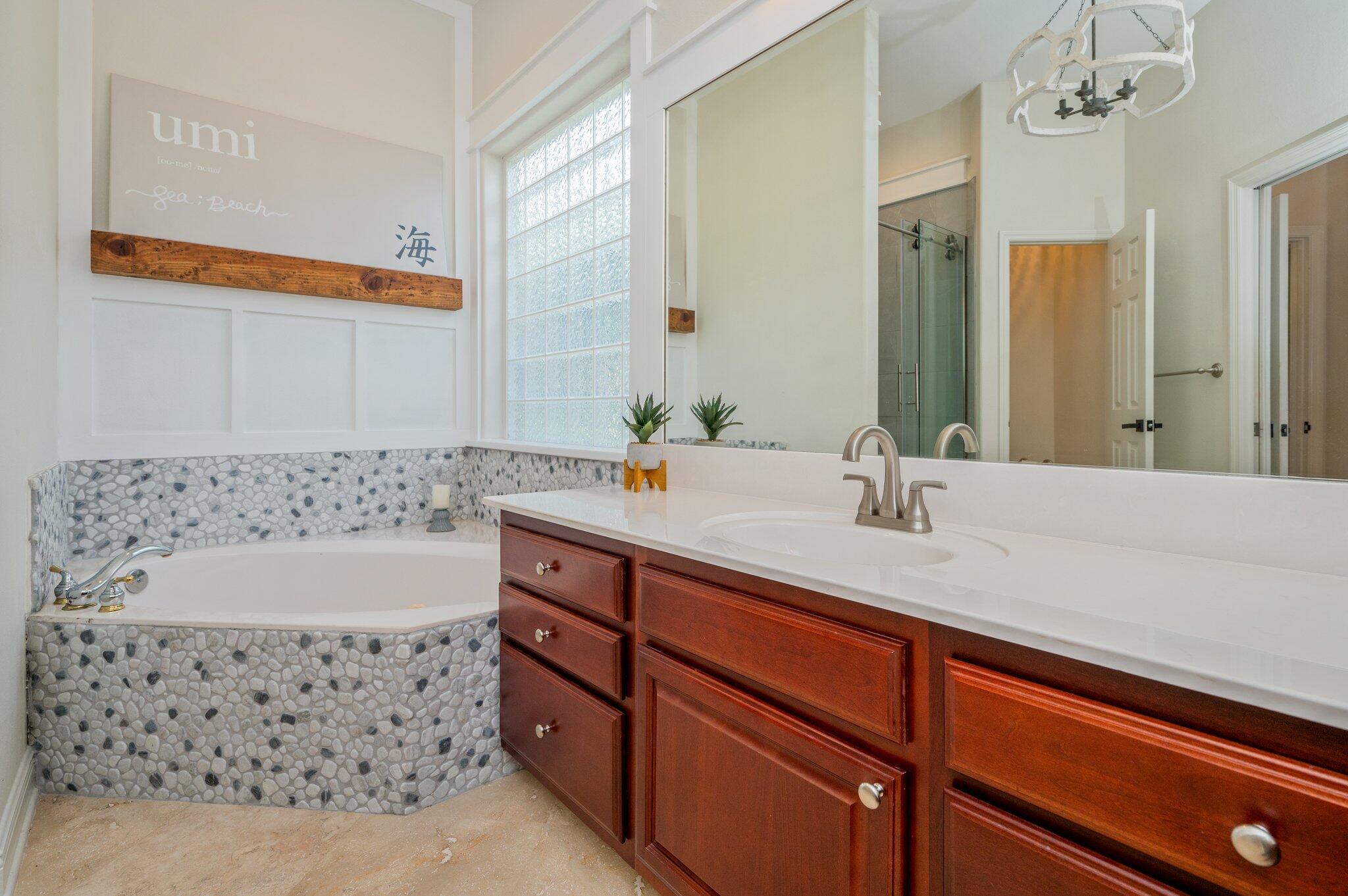 Emerald Lakes - Residential