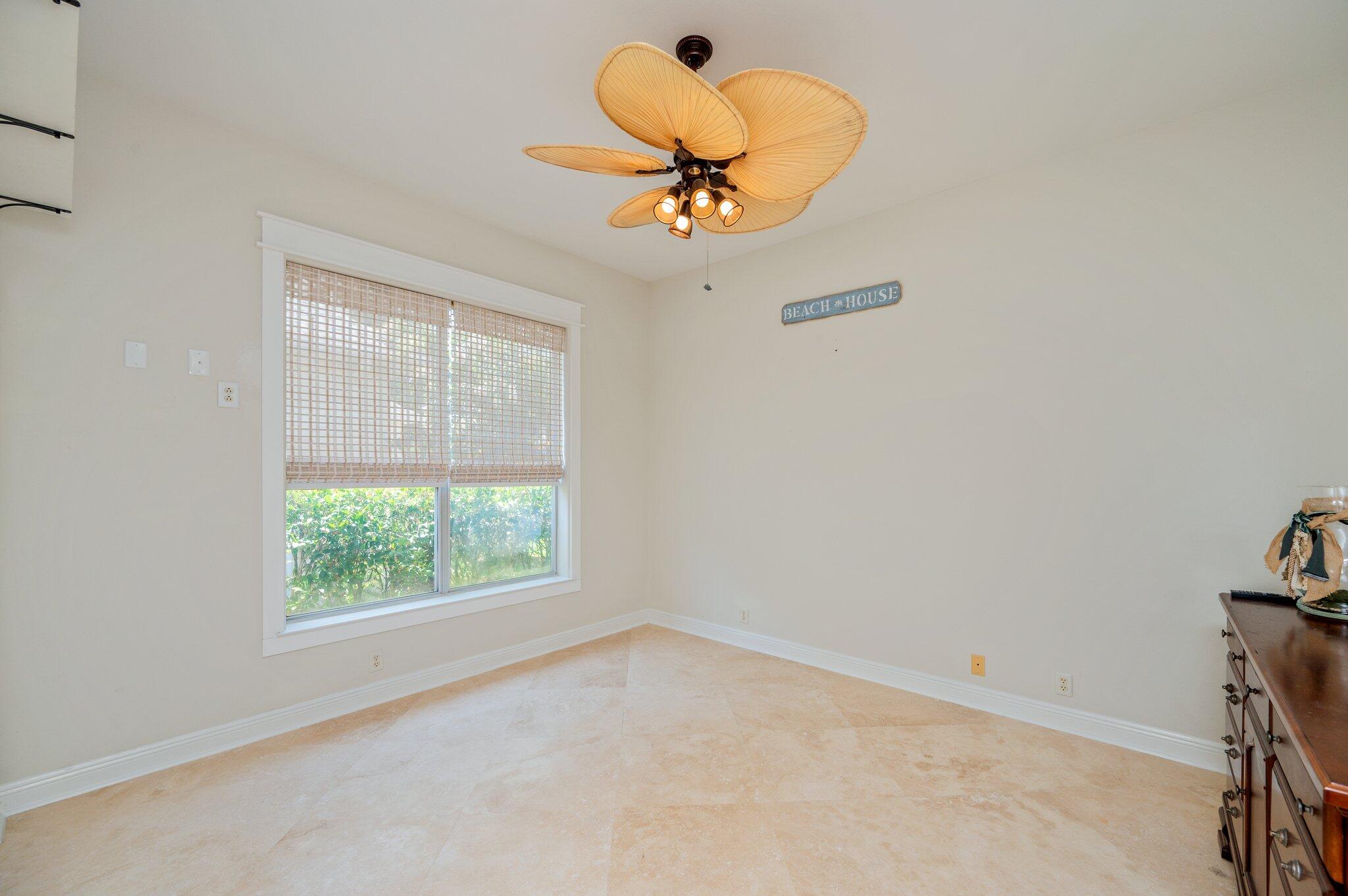 Emerald Lakes - Residential