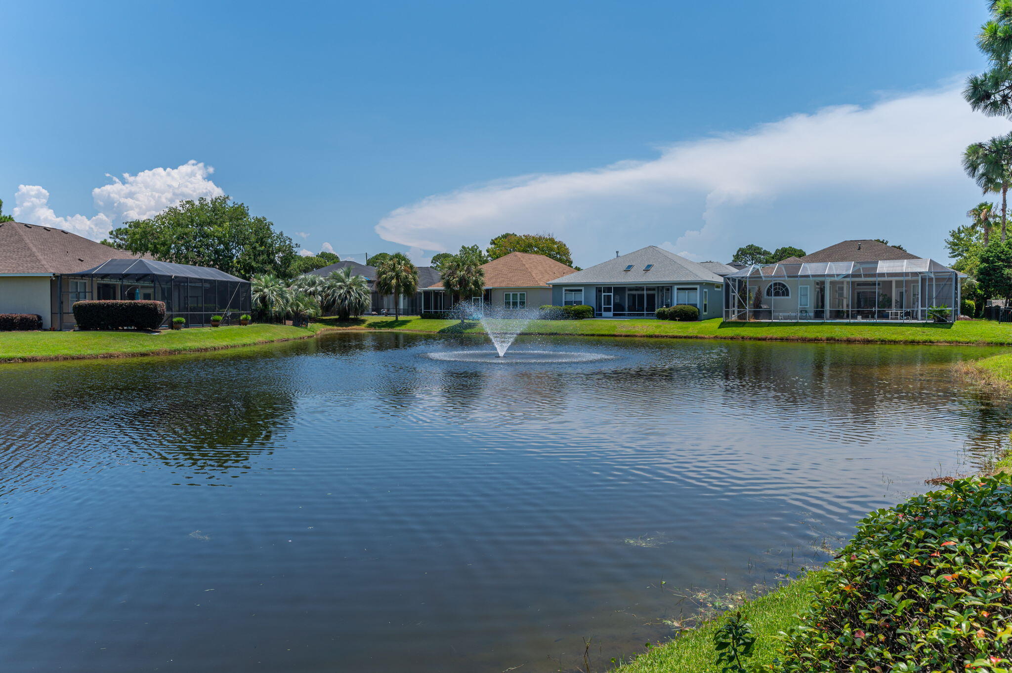 Emerald Lakes - Residential