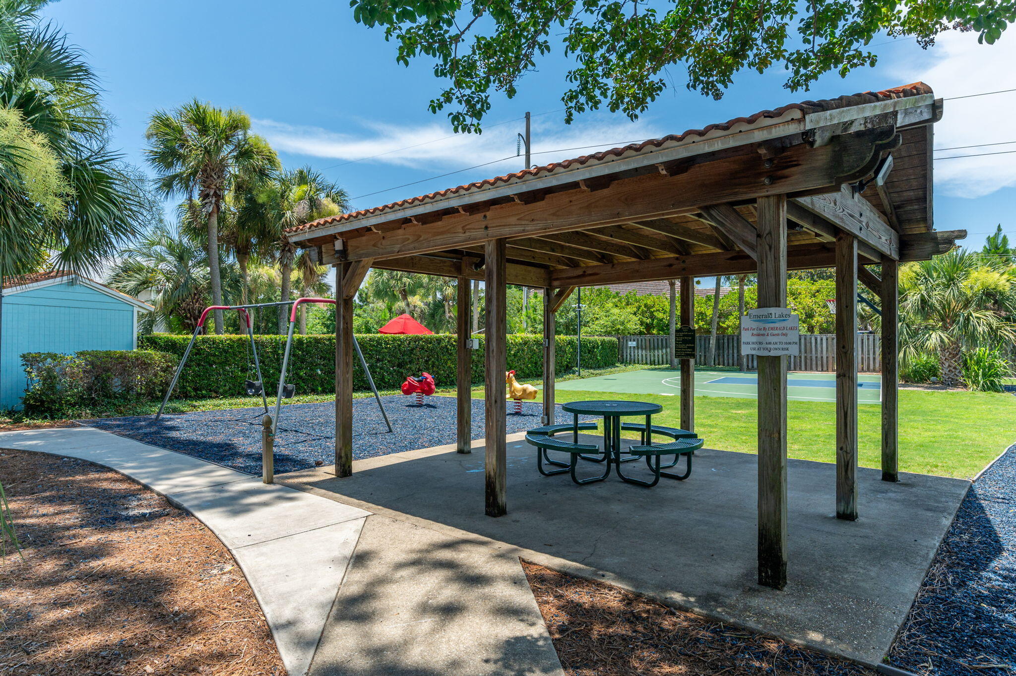 Emerald Lakes - Residential