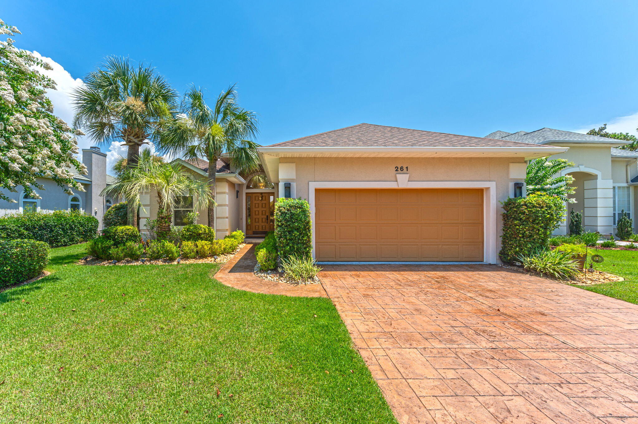 Emerald Lakes - Residential