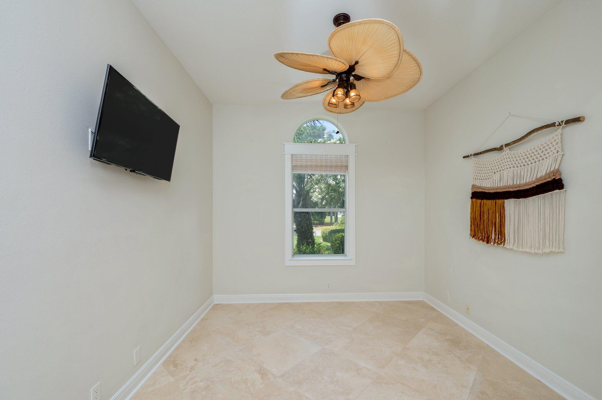 Emerald Lakes - Residential