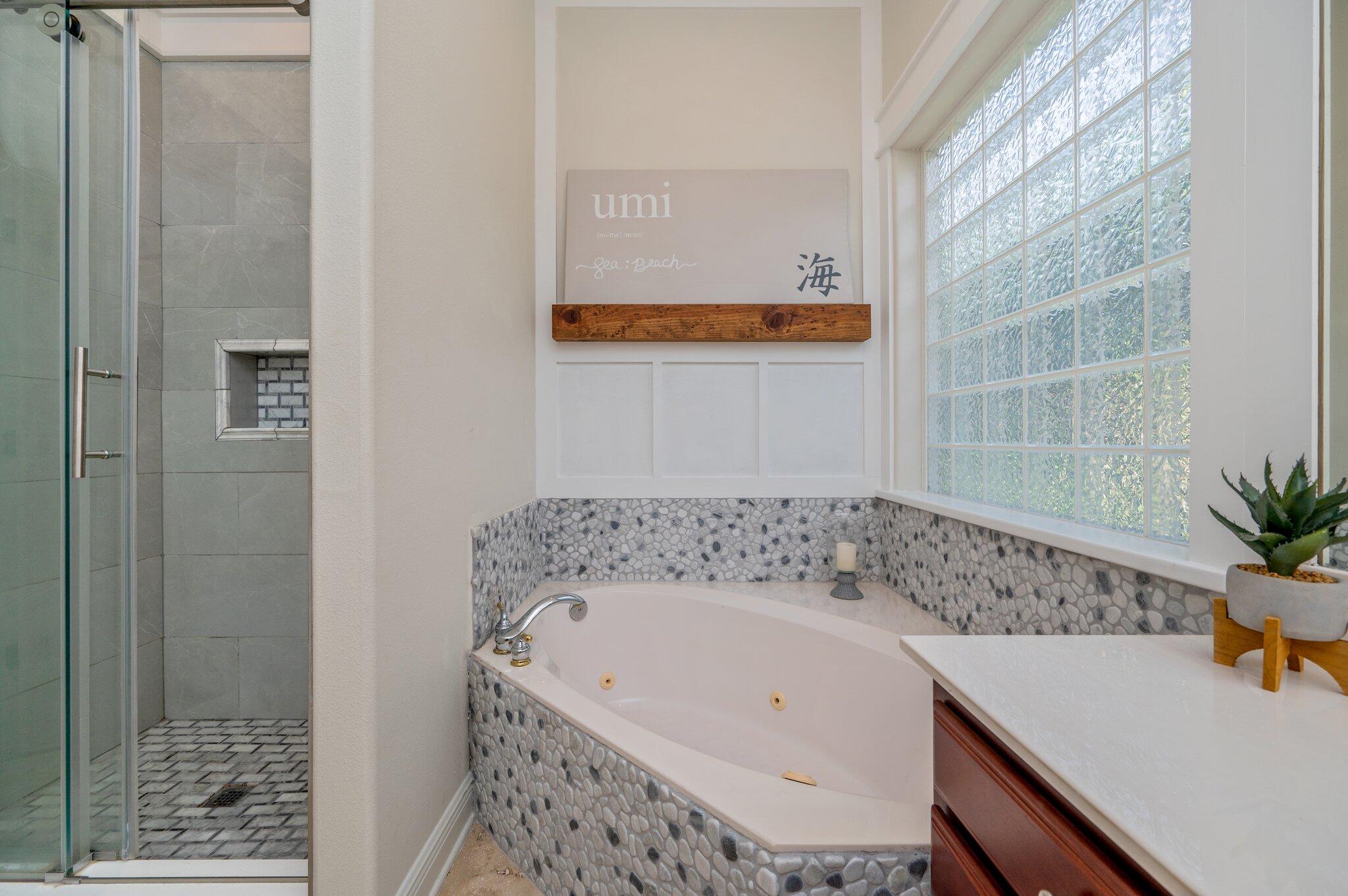 Emerald Lakes - Residential