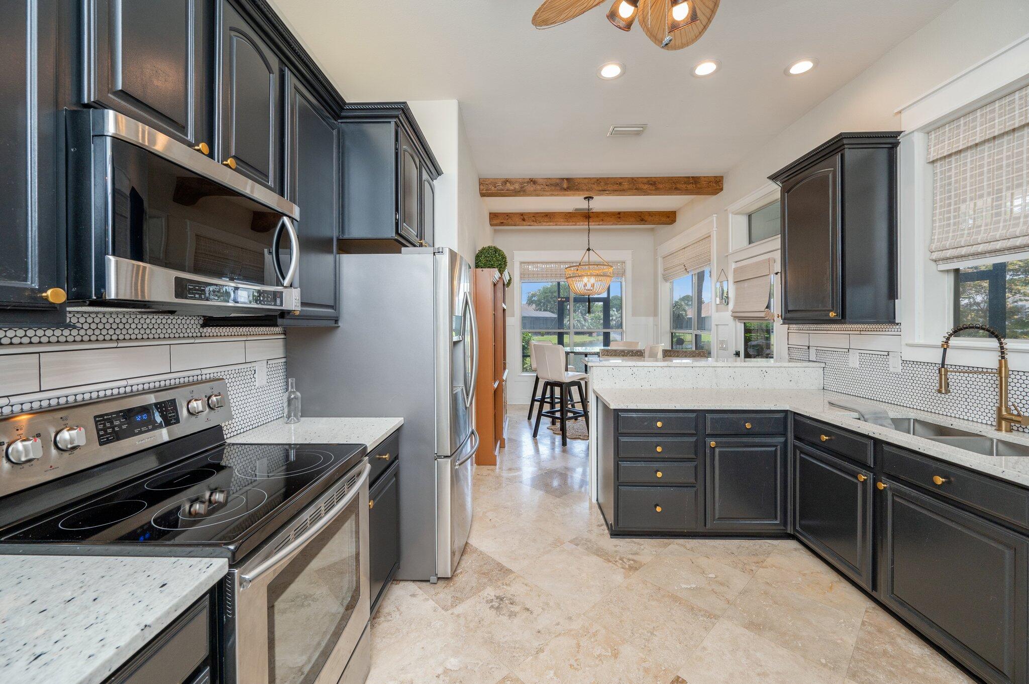 Emerald Lakes - Residential