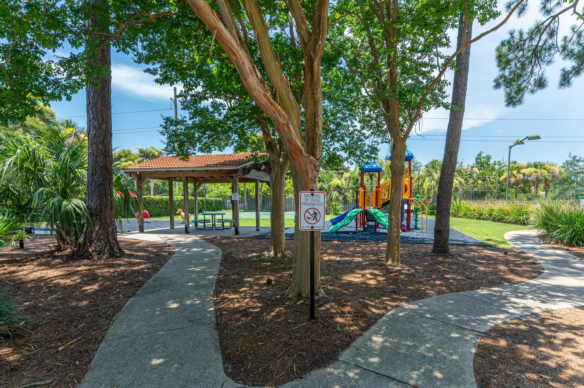 Emerald Lakes - Residential