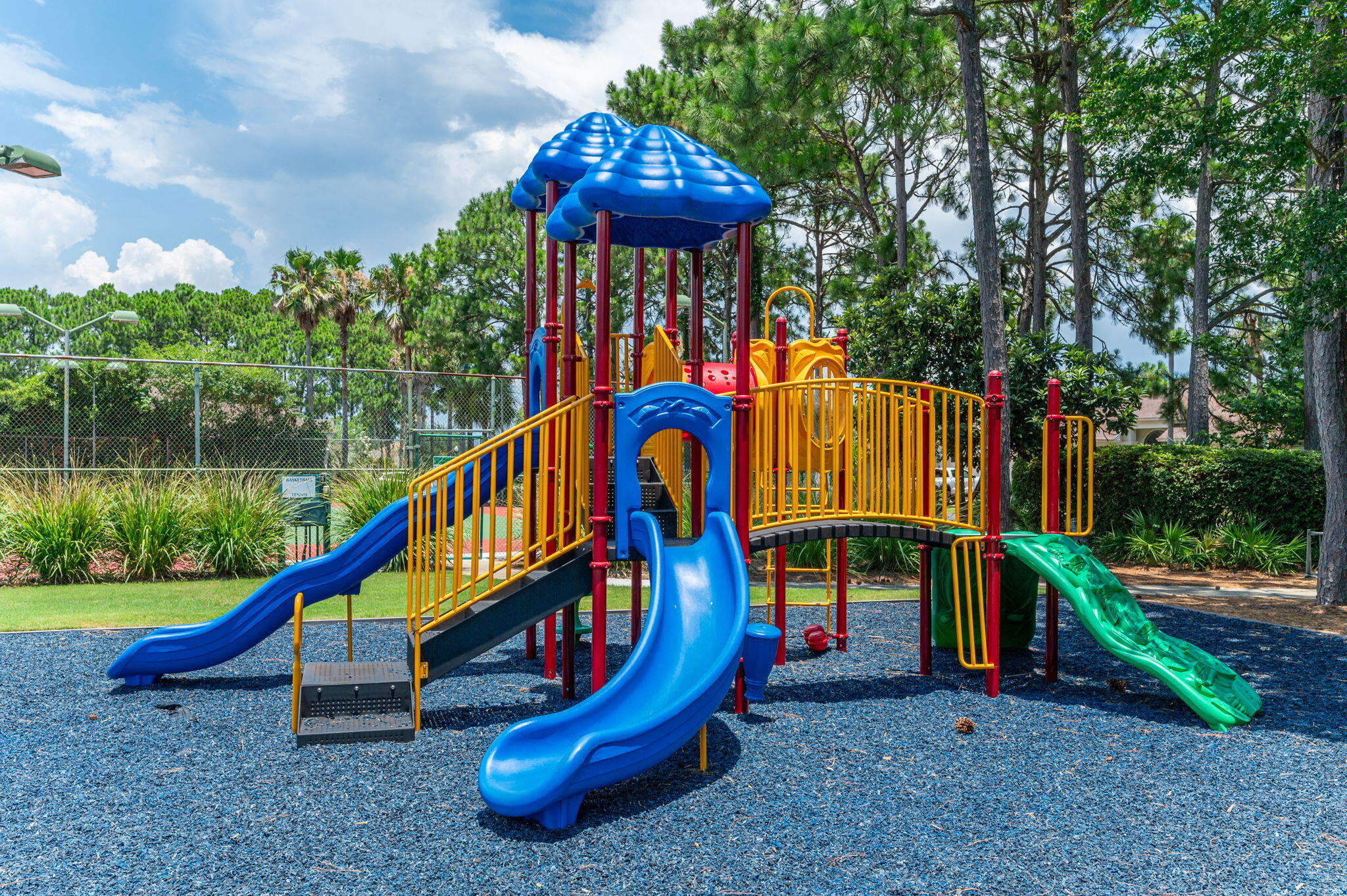 Emerald Lakes - Residential