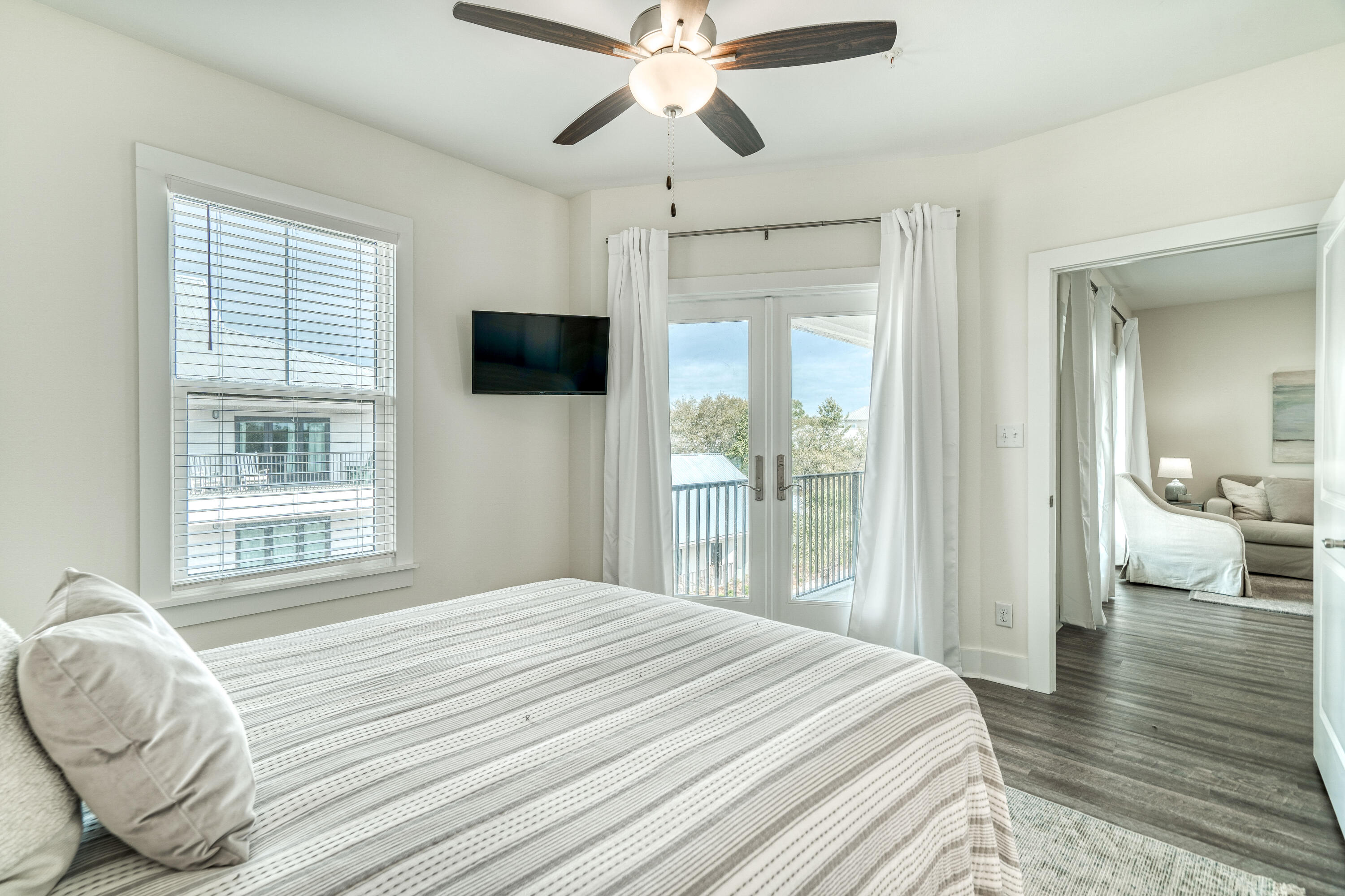 Hidden Lake Condominium - Residential