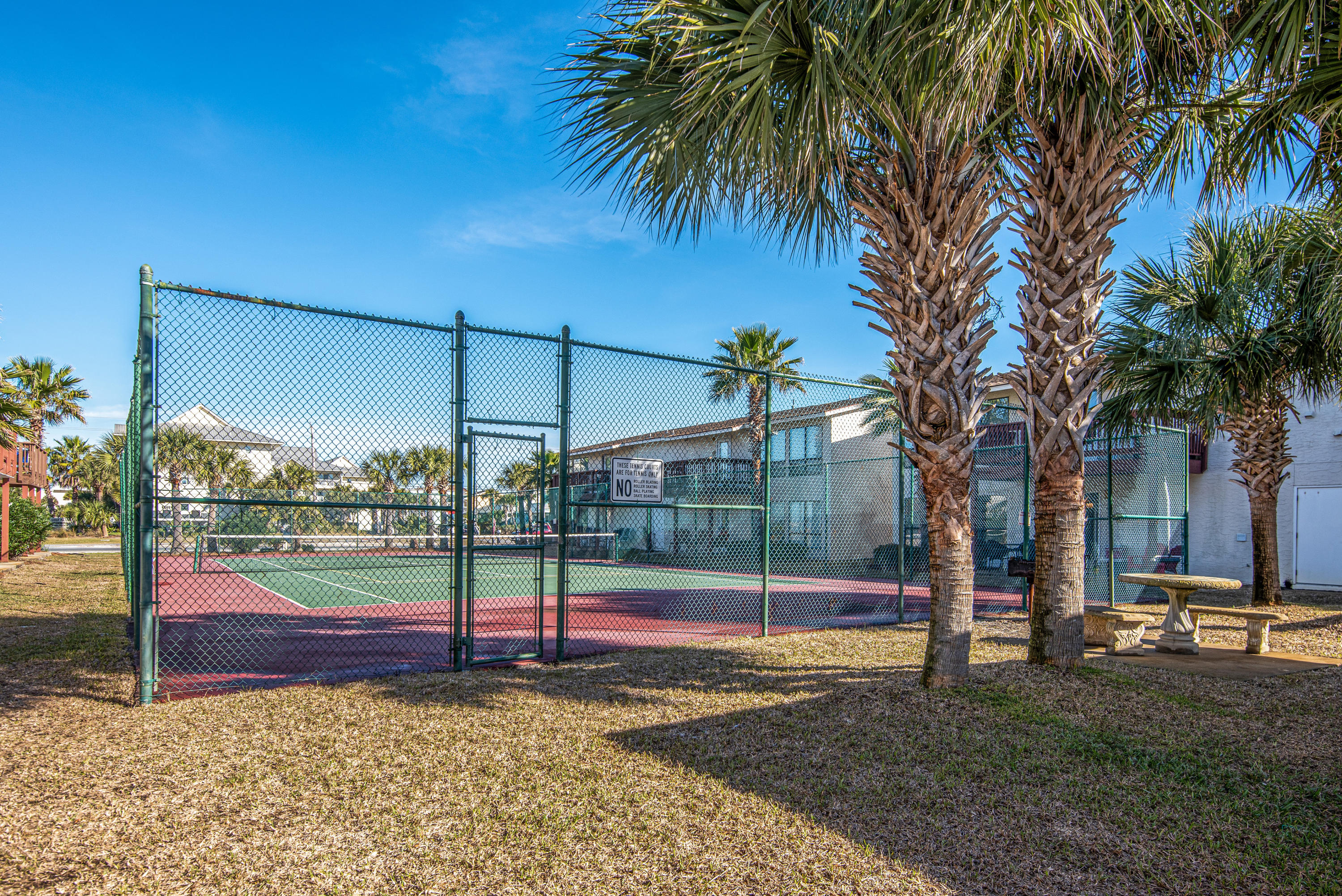 BEACHVIEW CONDOMINIUM - Residential