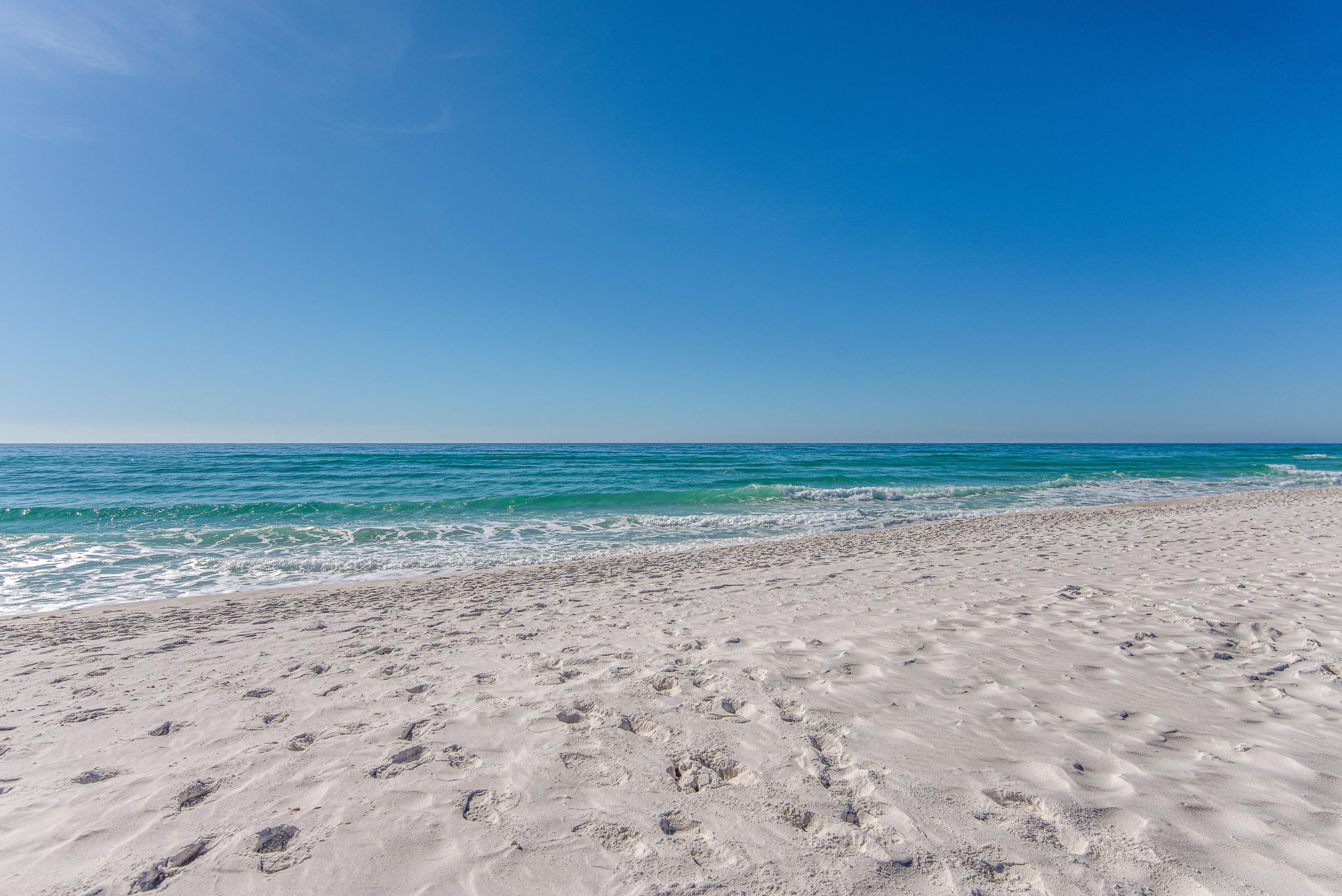 BEACHVIEW CONDOMINIUM - Residential