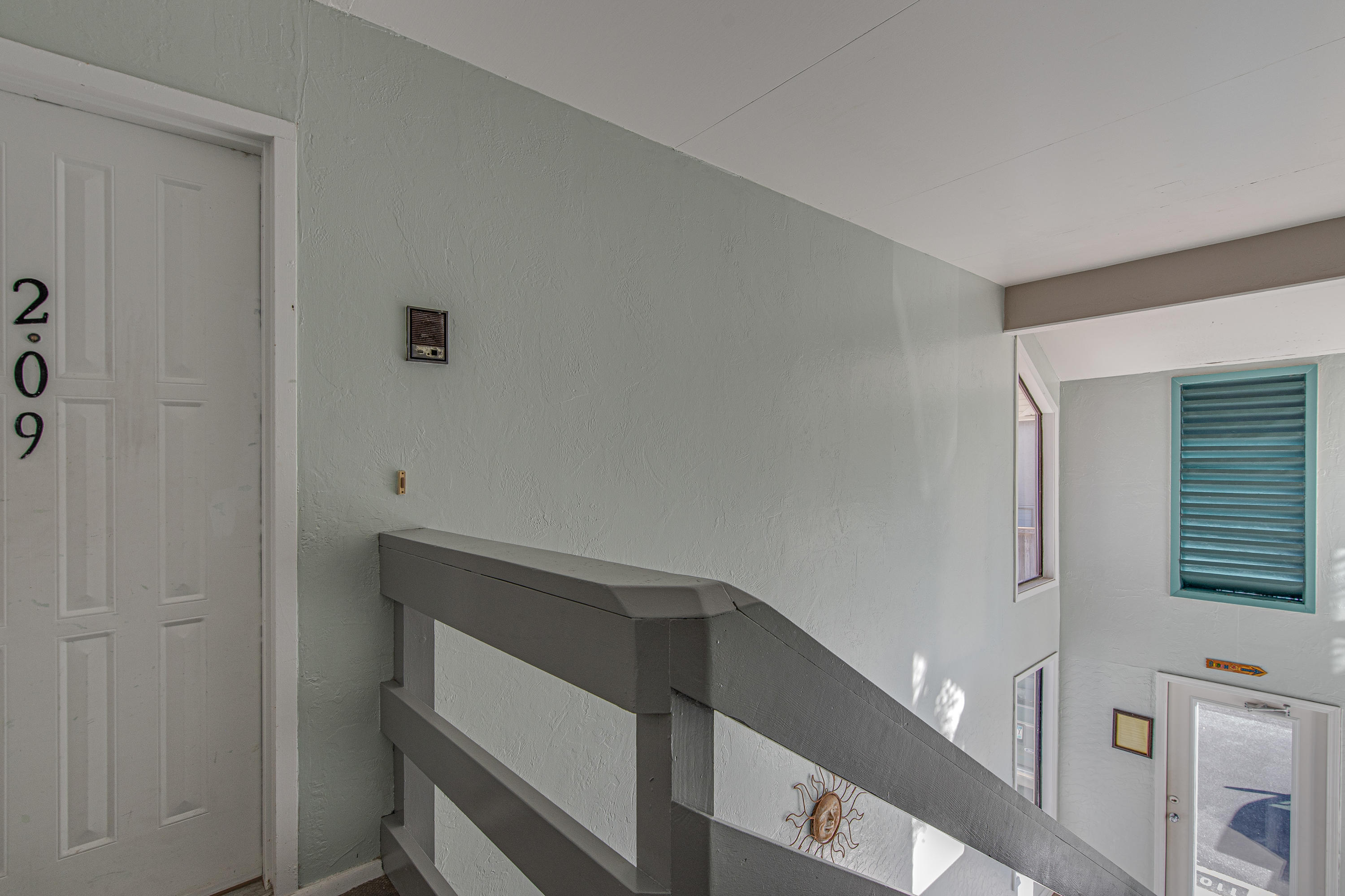 BEACHVIEW CONDOMINIUM - Residential