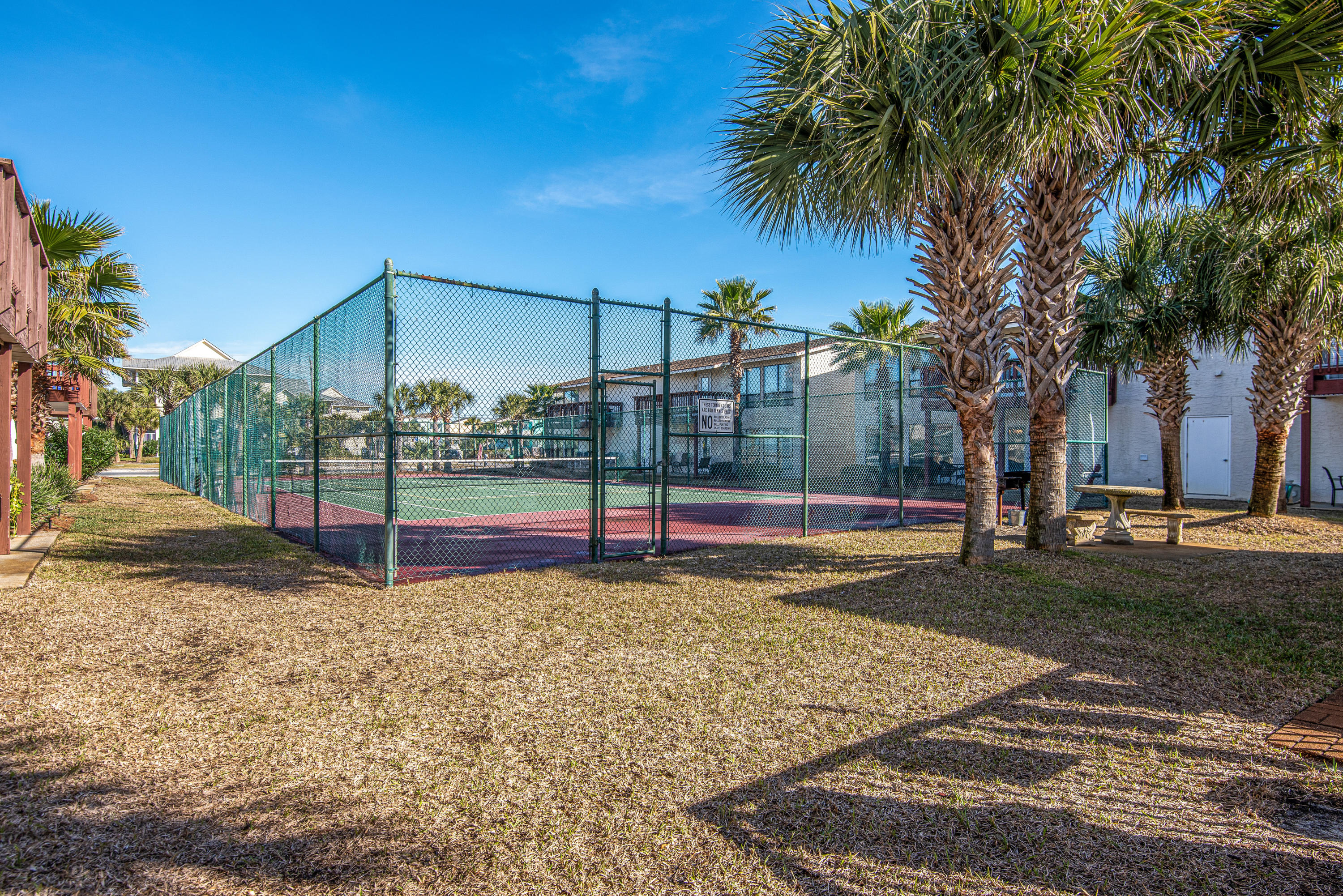 BEACHVIEW CONDOMINIUM - Residential