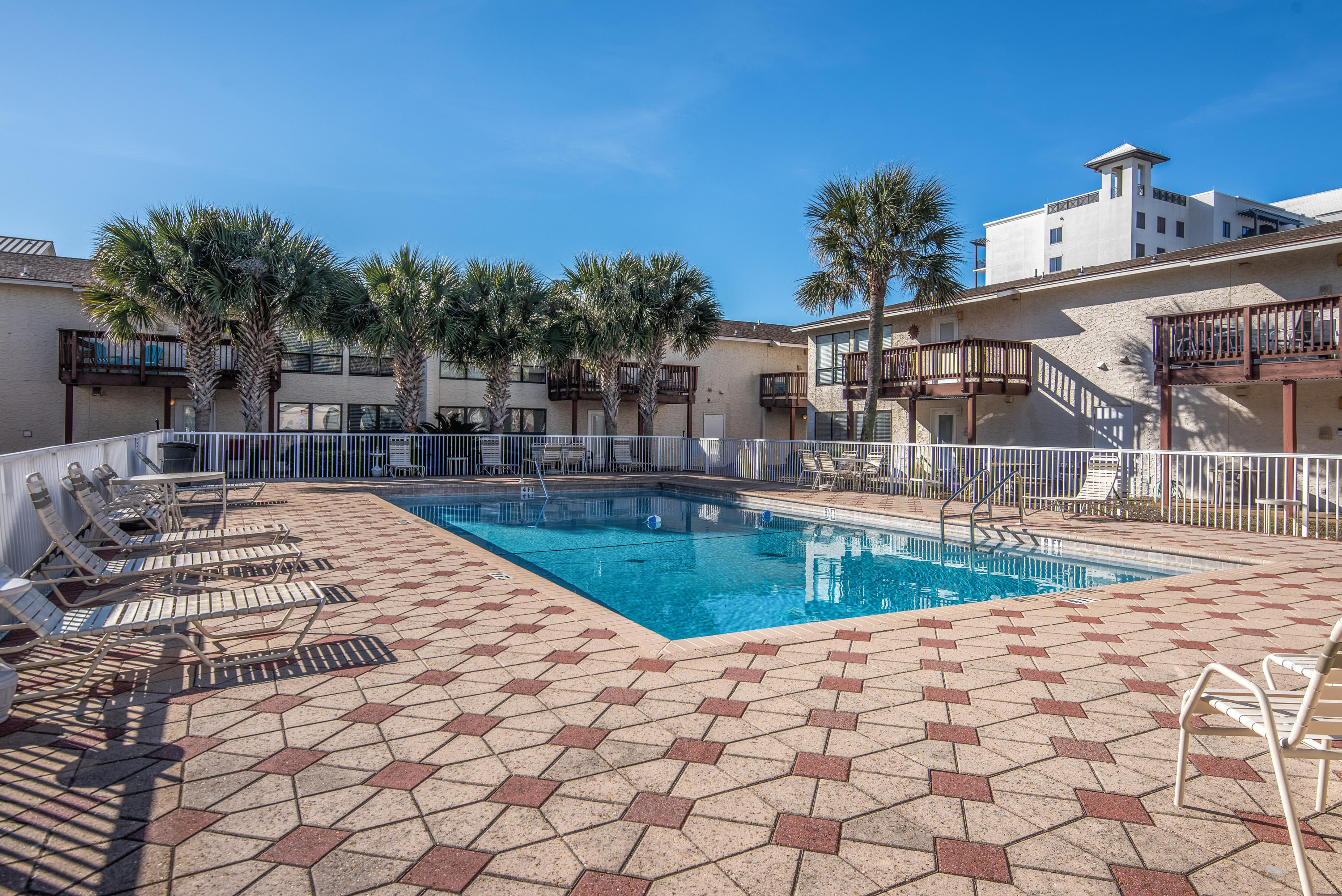 BEACHVIEW CONDOMINIUM - Residential