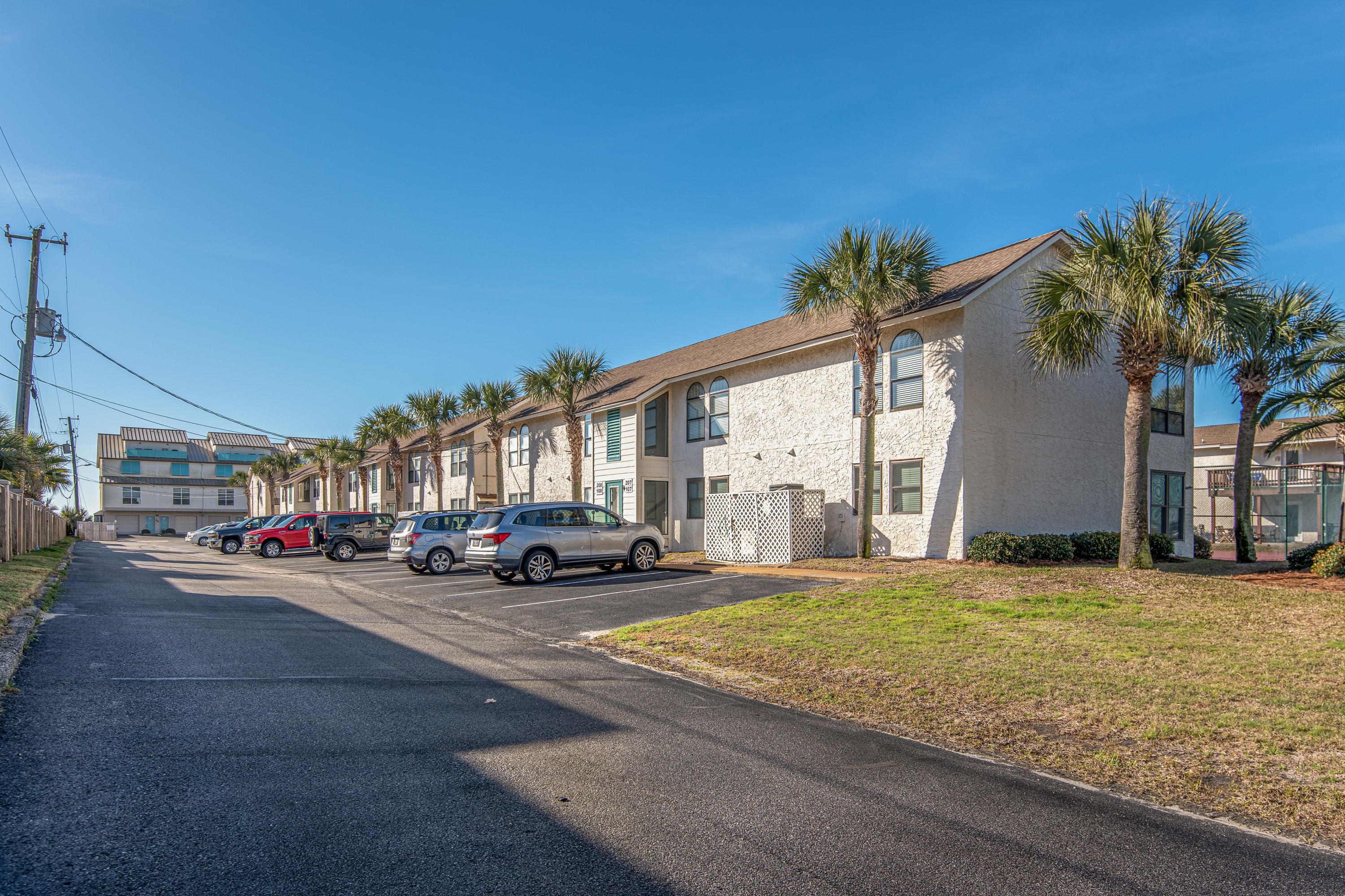 BEACHVIEW CONDOMINIUM - Residential