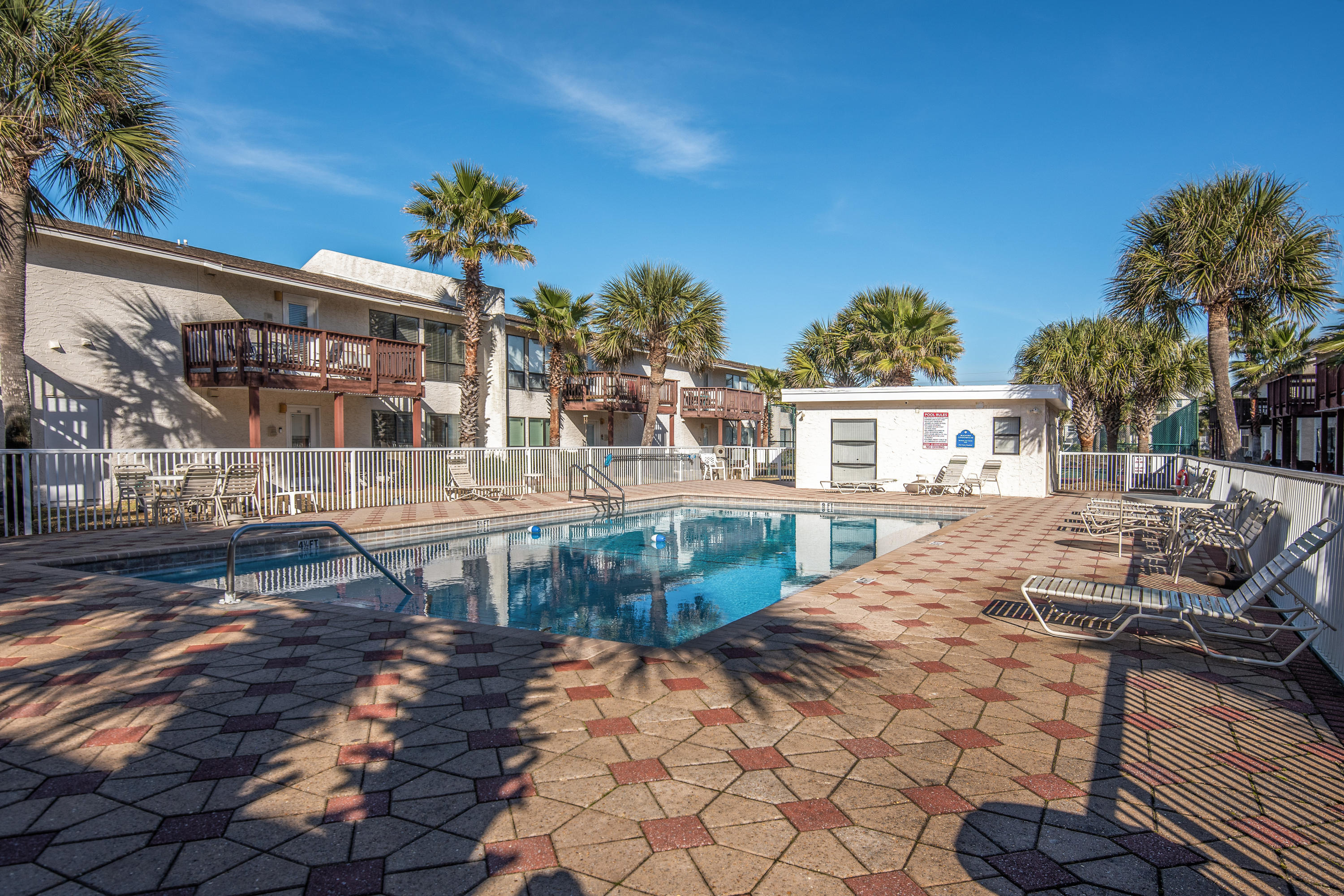 BEACHVIEW CONDOMINIUM - Residential