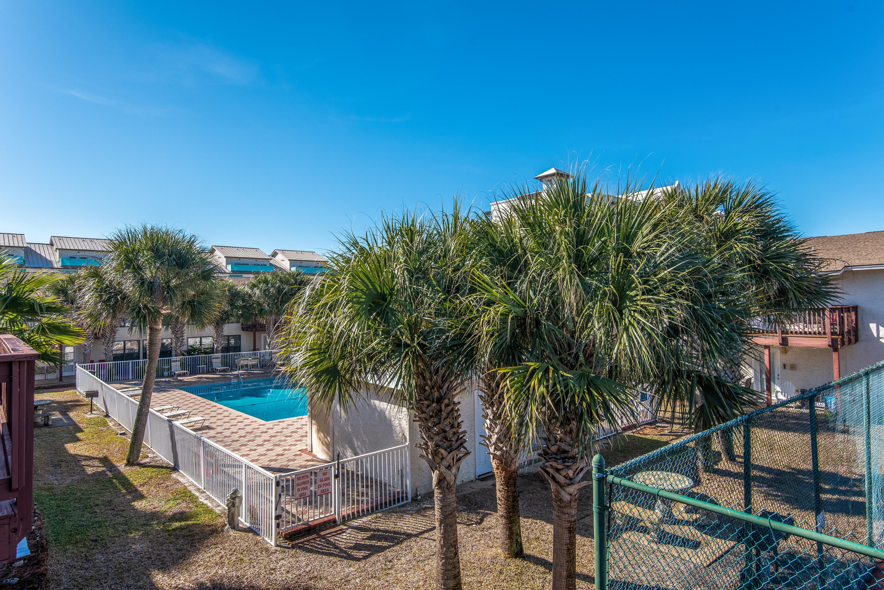 BEACHVIEW CONDOMINIUM - Residential