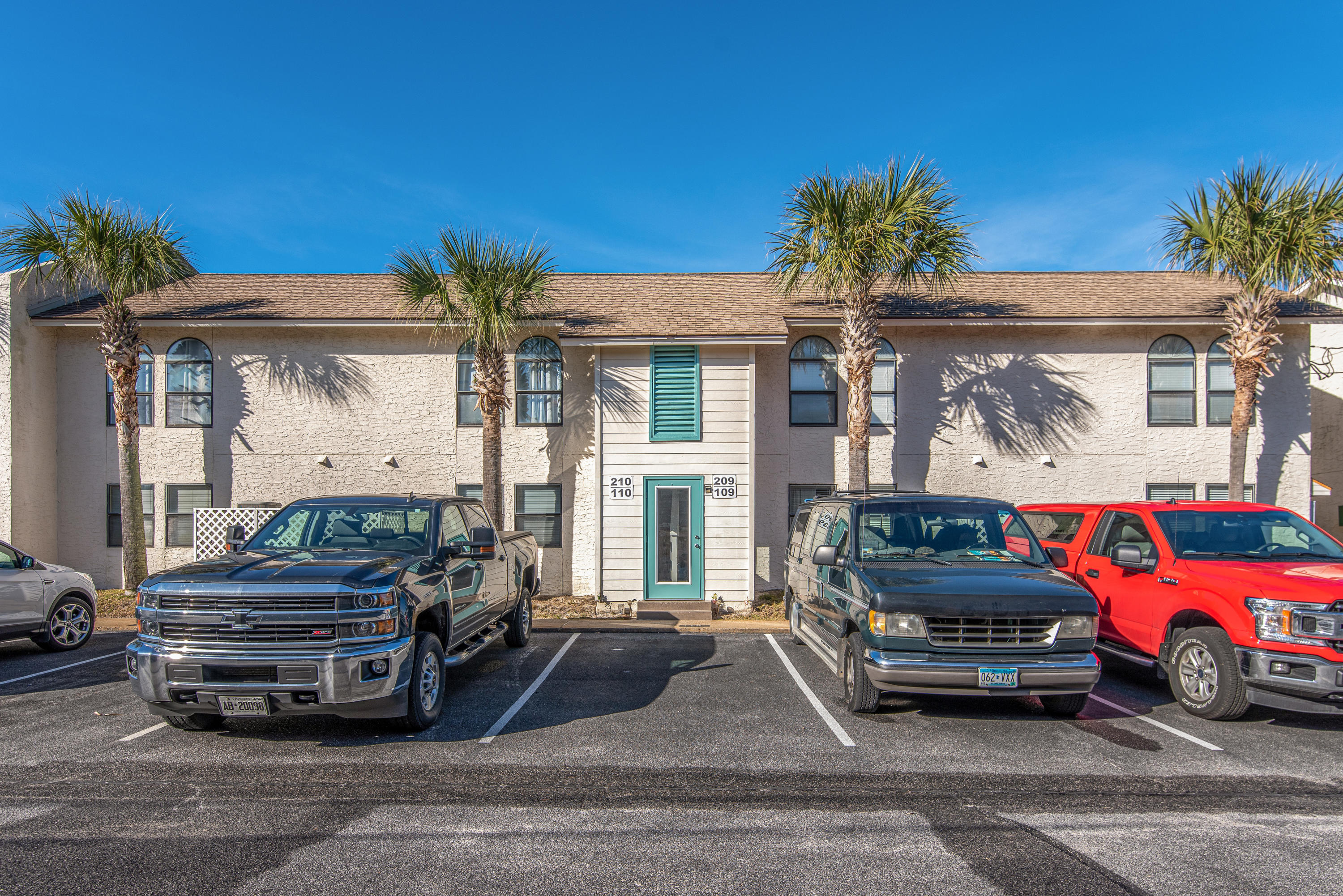 BEACHVIEW CONDOMINIUM - Residential