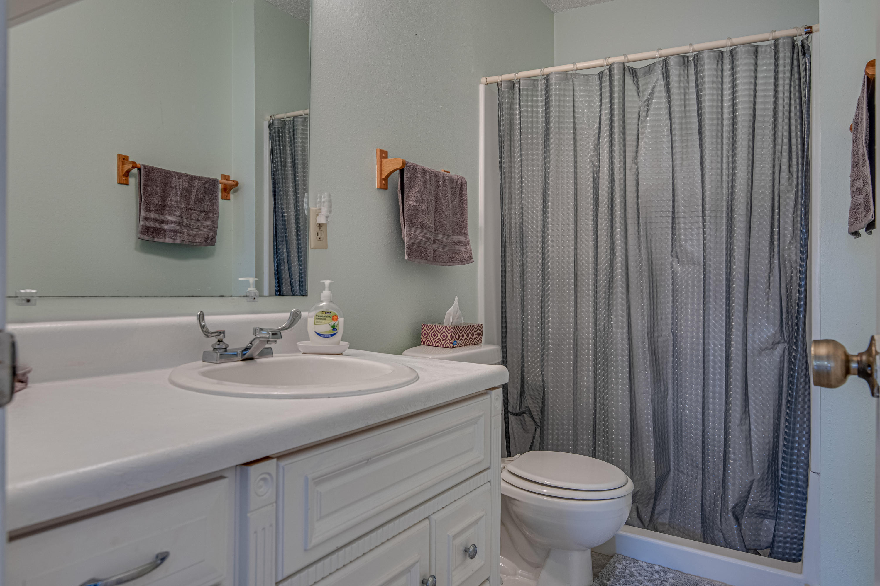 BEACHVIEW CONDOMINIUM - Residential