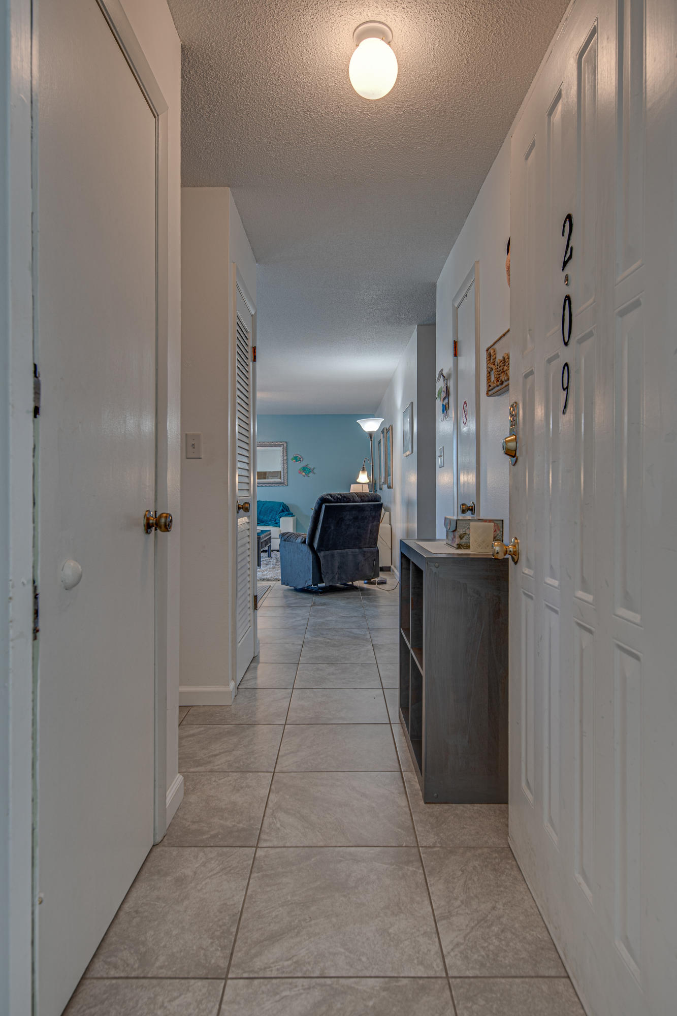 BEACHVIEW CONDOMINIUM - Residential