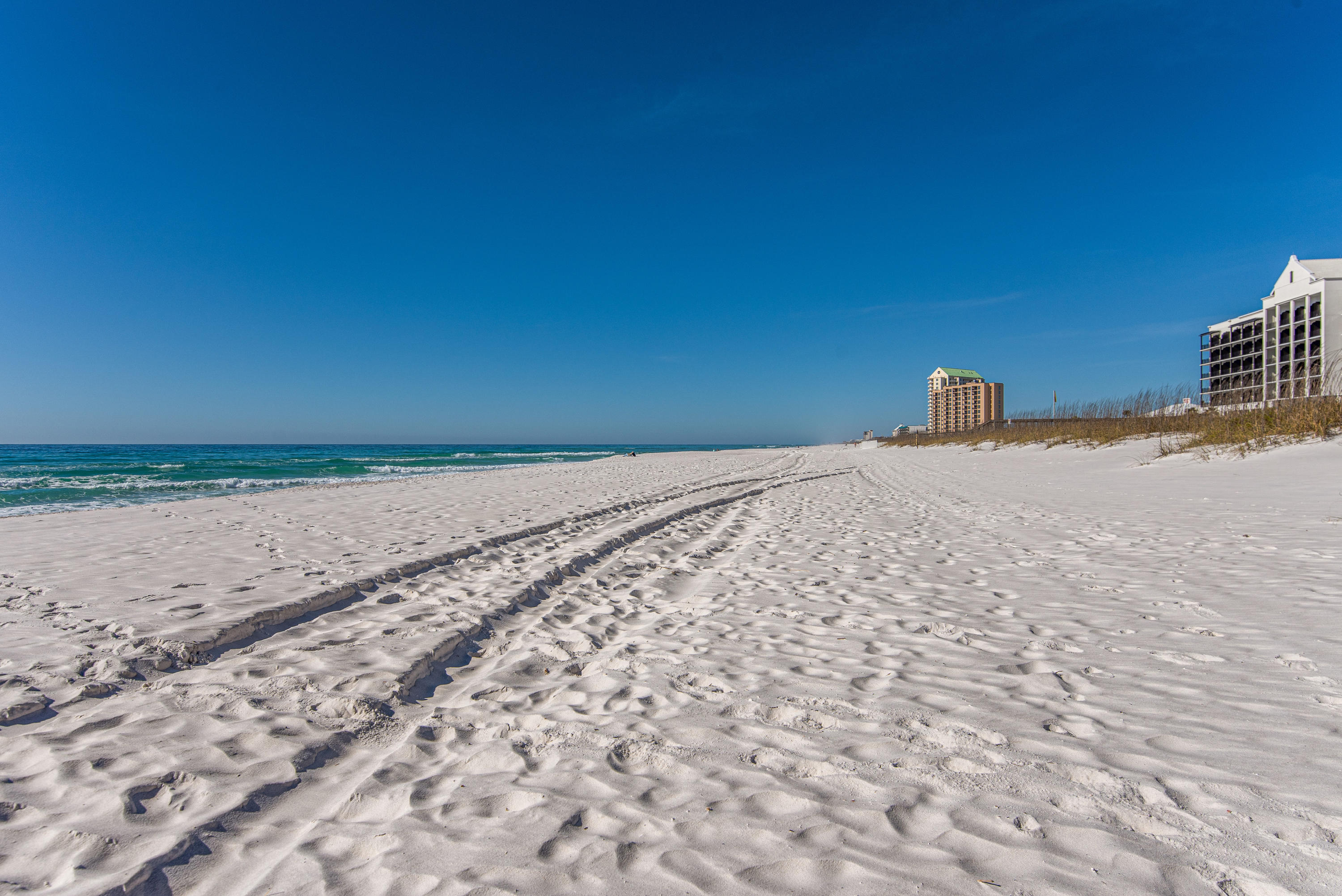 BEACHVIEW CONDOMINIUM - Residential