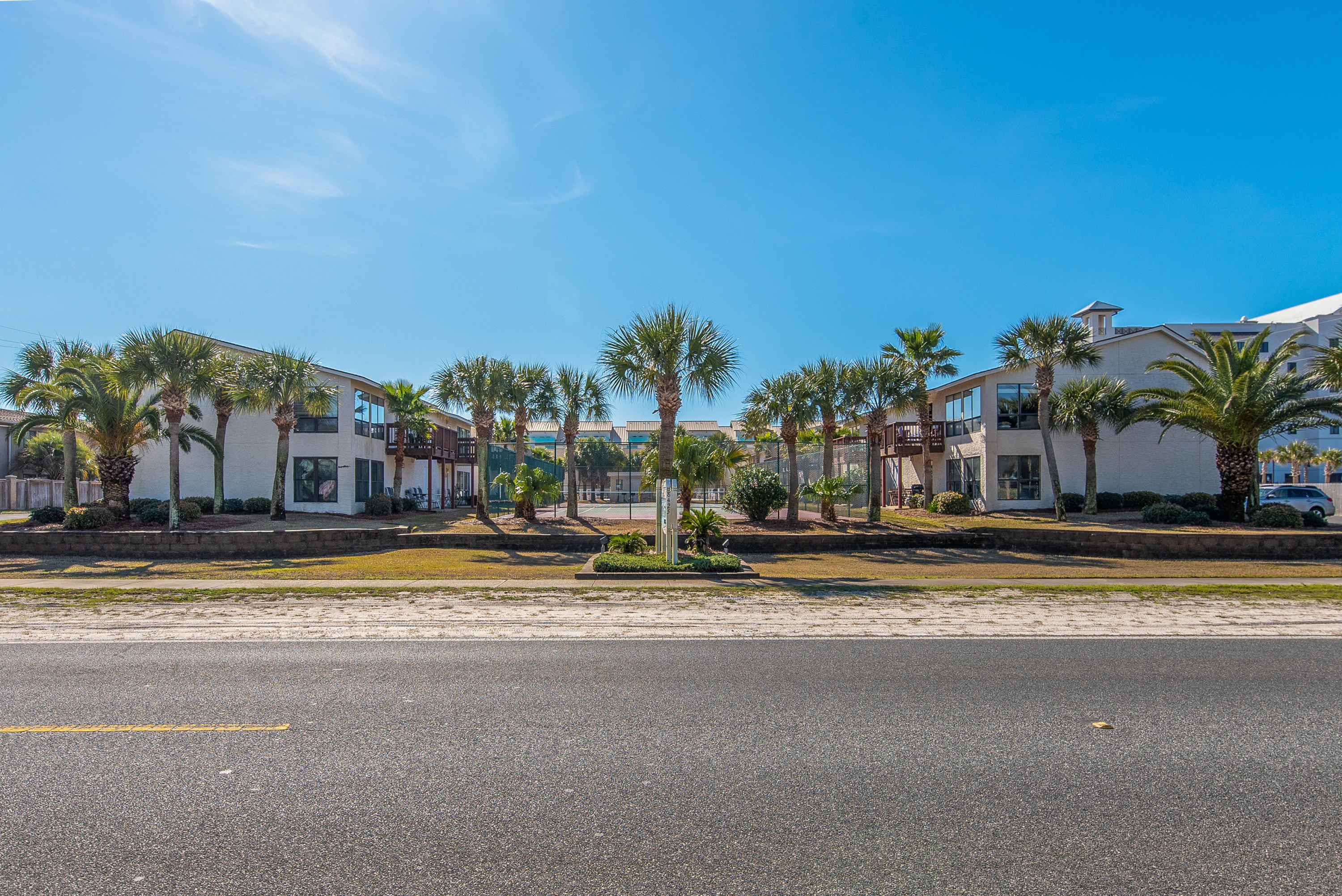 BEACHVIEW CONDOMINIUM - Residential