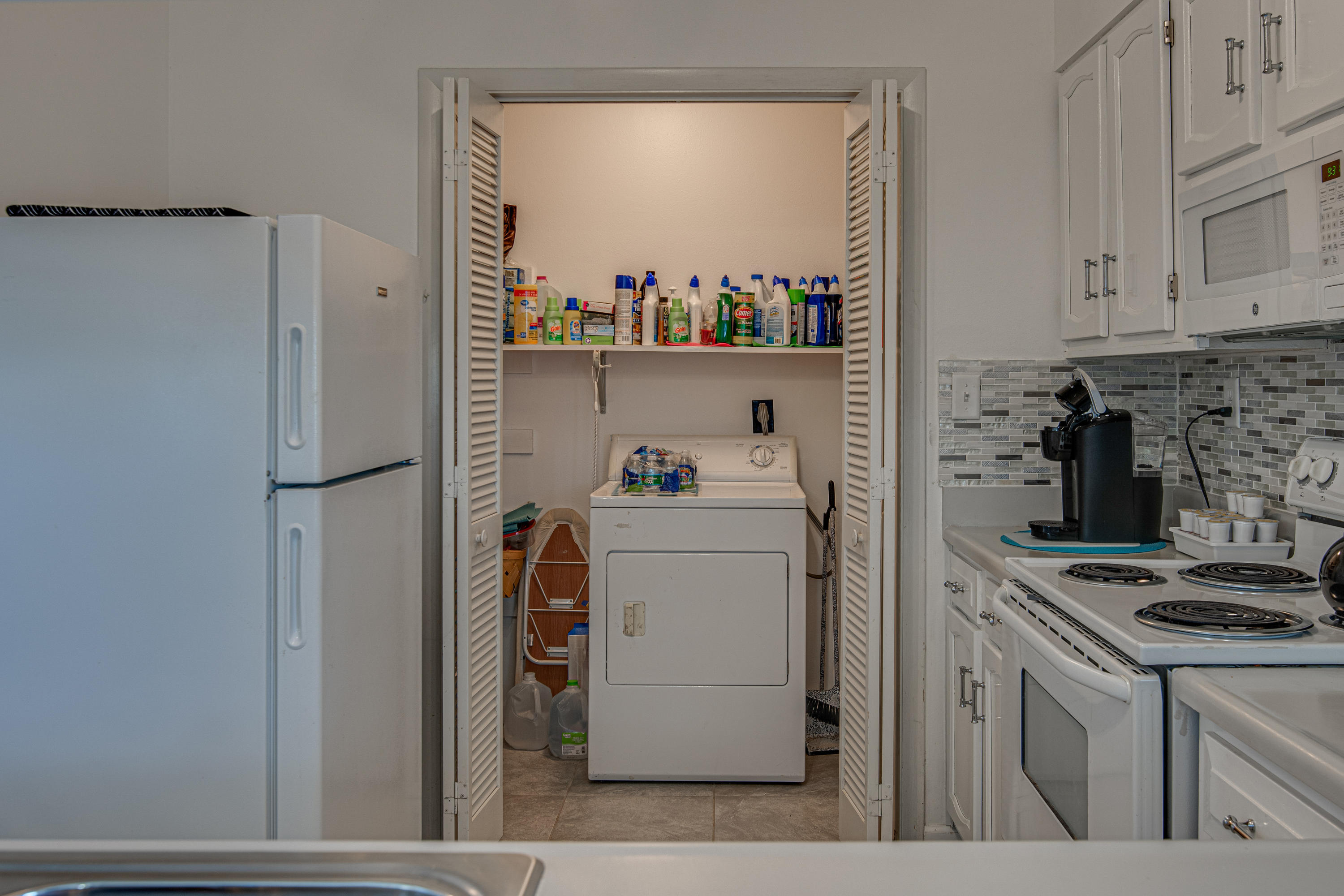 BEACHVIEW CONDOMINIUM - Residential