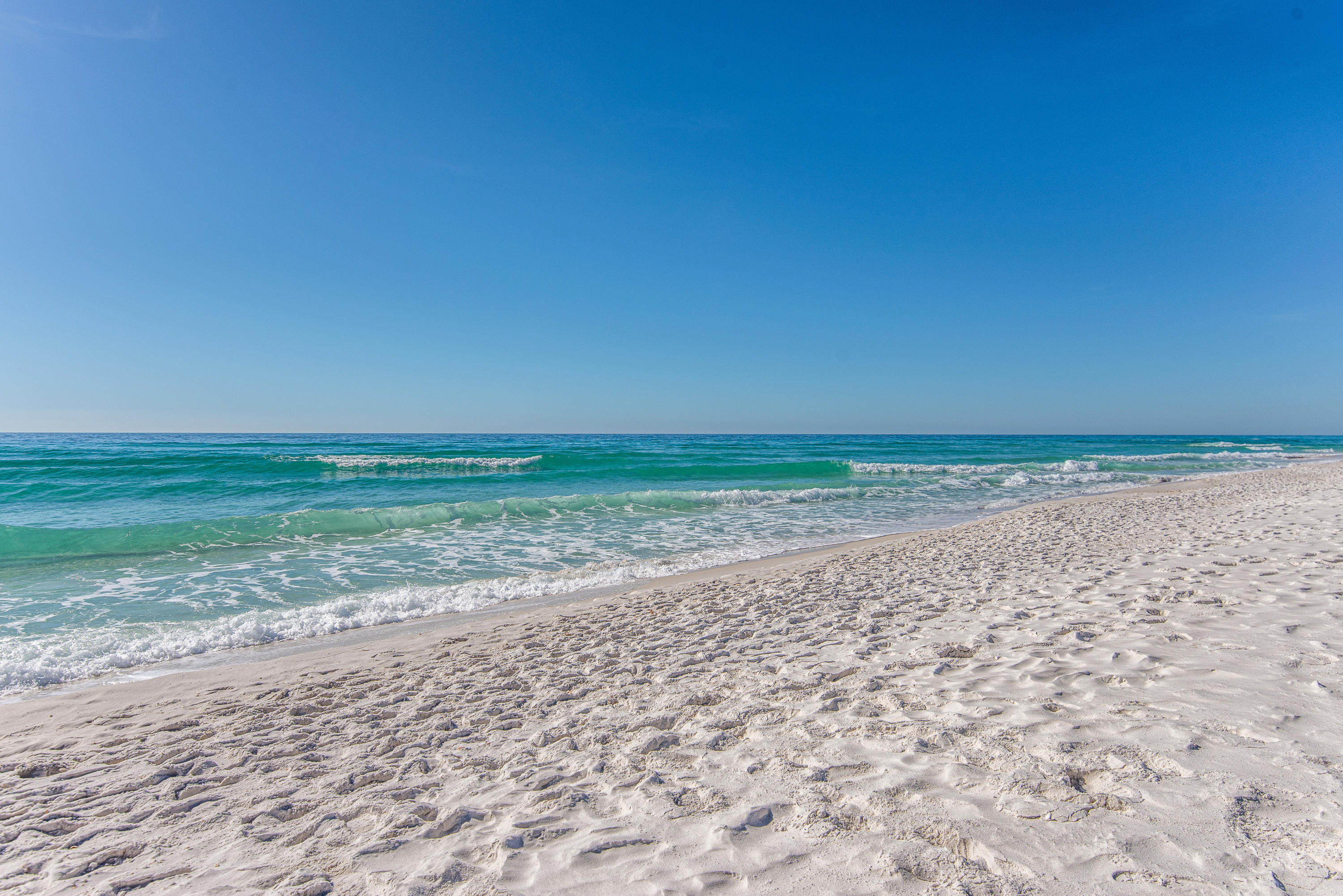 BEACHVIEW CONDOMINIUM - Residential