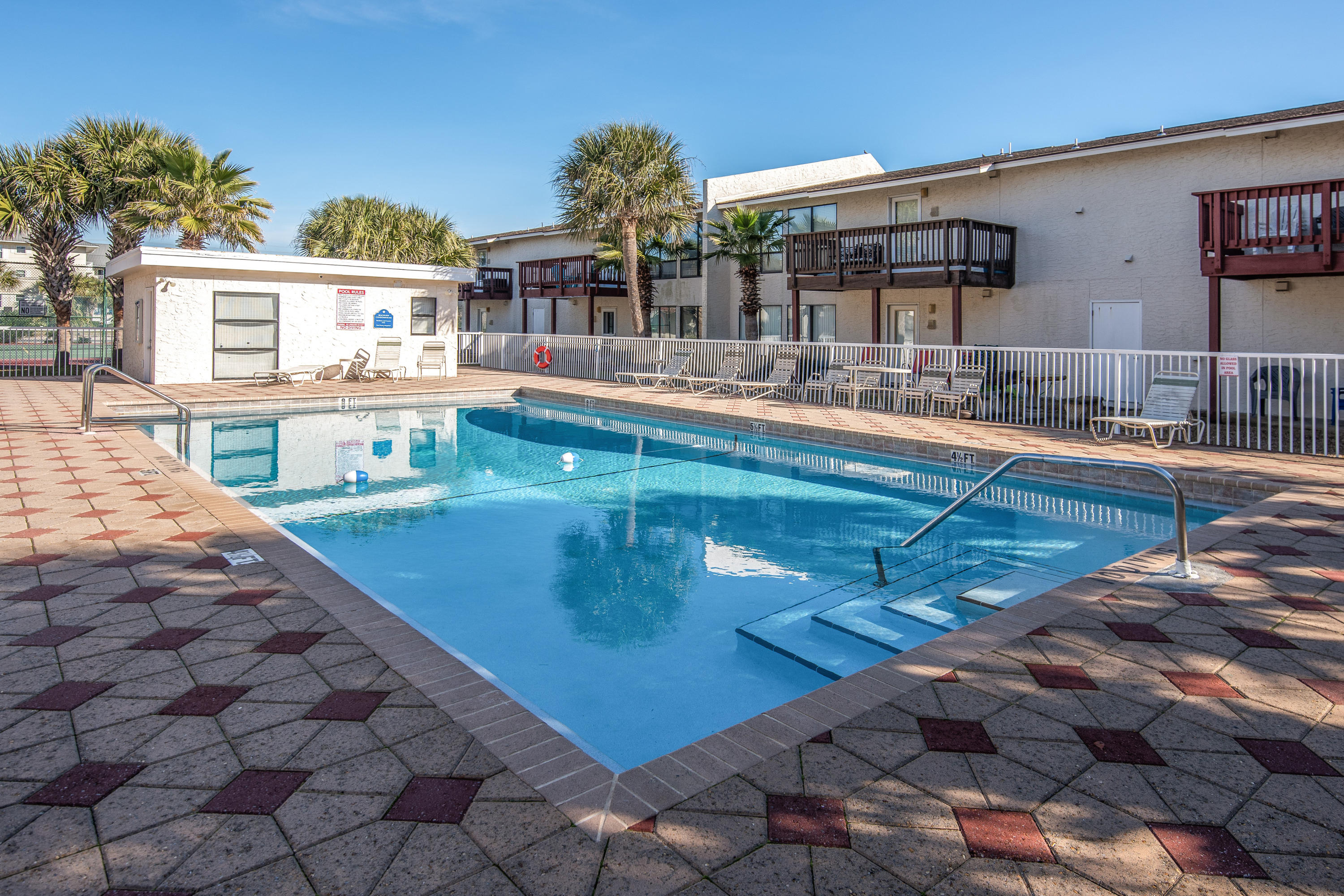 BEACHVIEW CONDOMINIUM - Residential