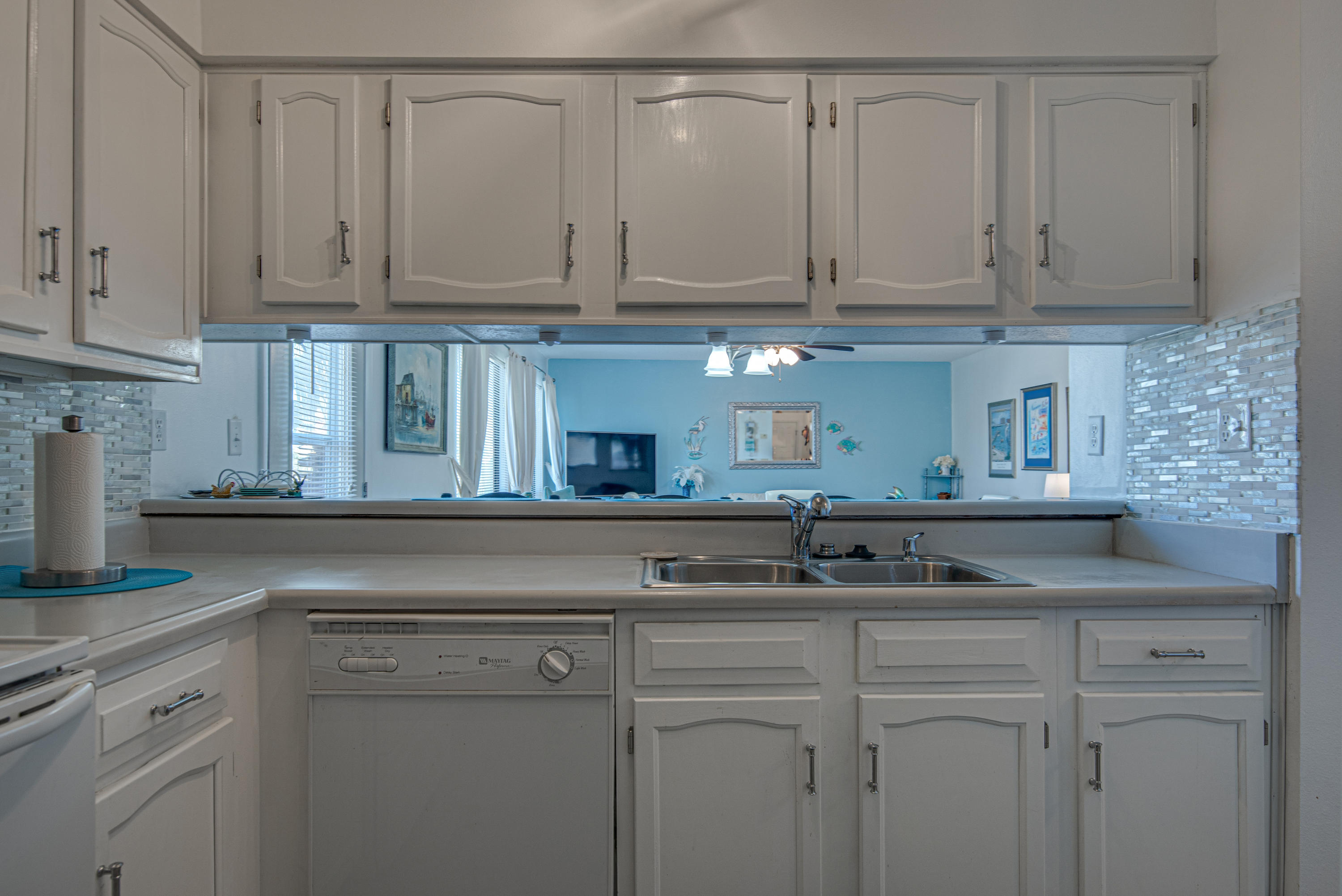 BEACHVIEW CONDOMINIUM - Residential