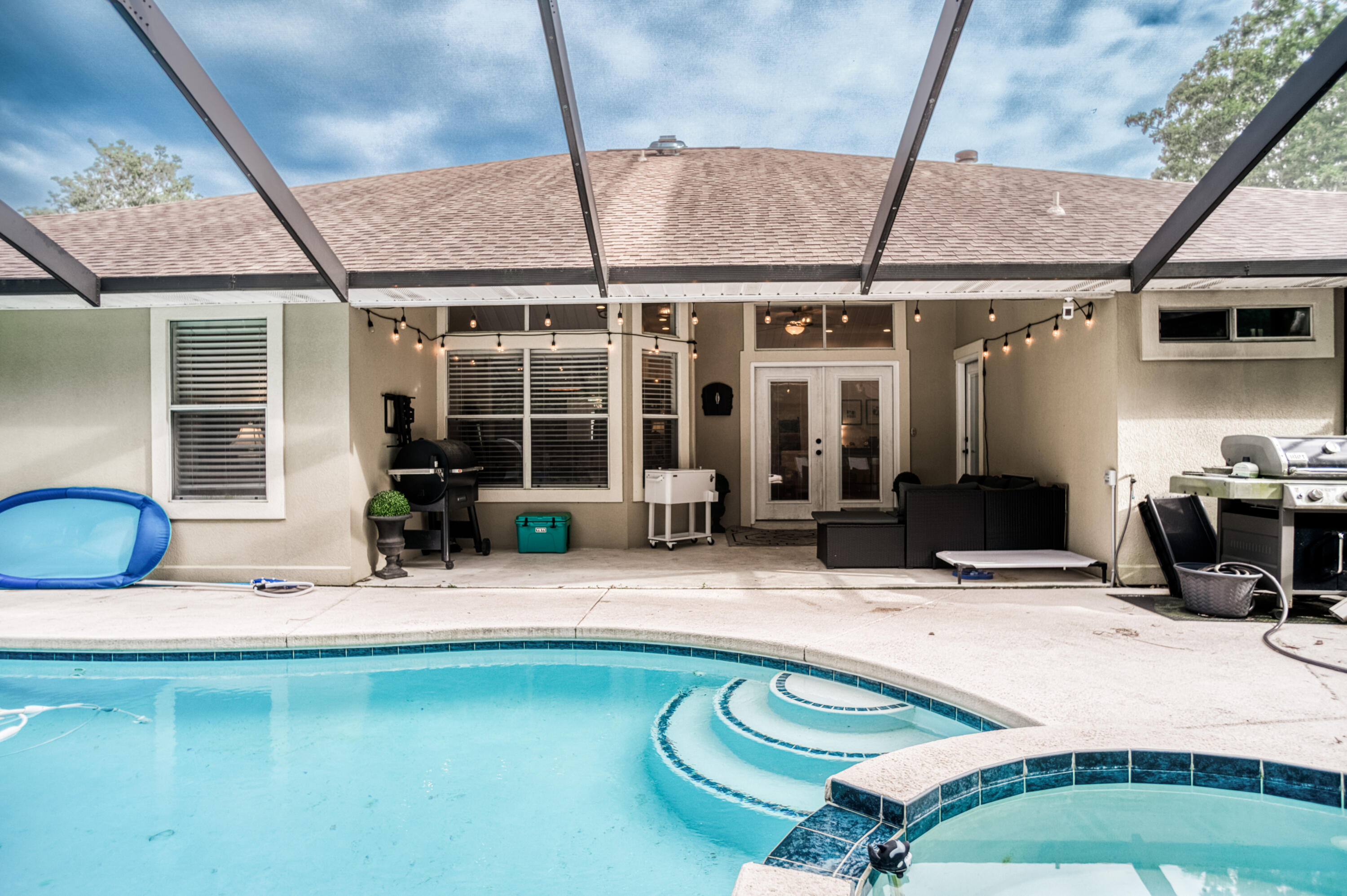 GLENLAKE PH 1 - Residential