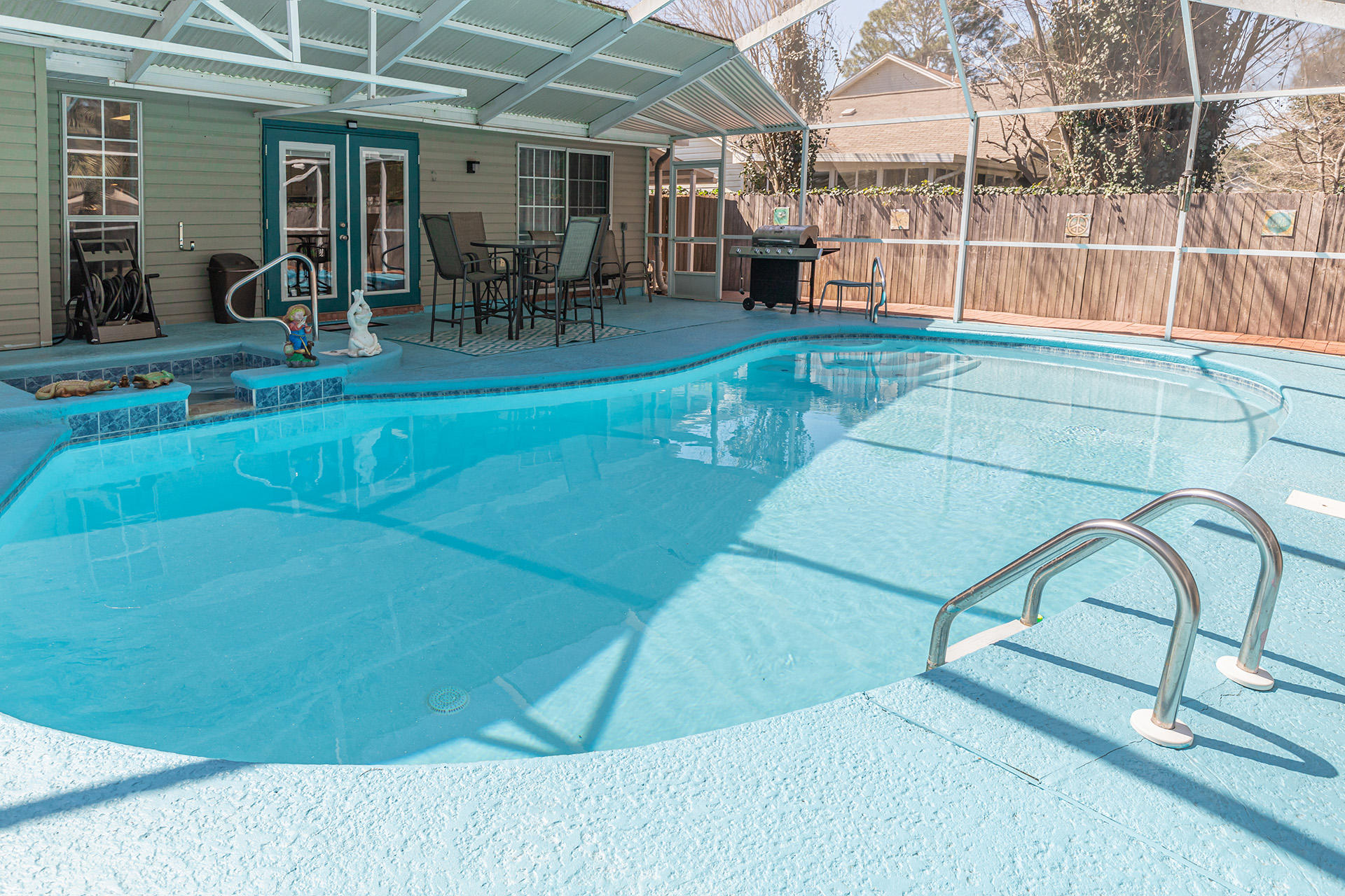 VALPARAISO PINECREST 6 - Residential