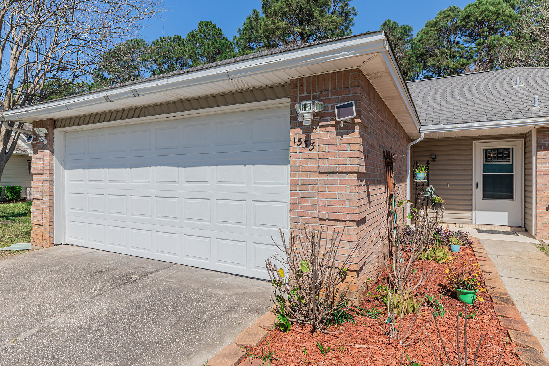 VALPARAISO PINECREST 6 - Residential